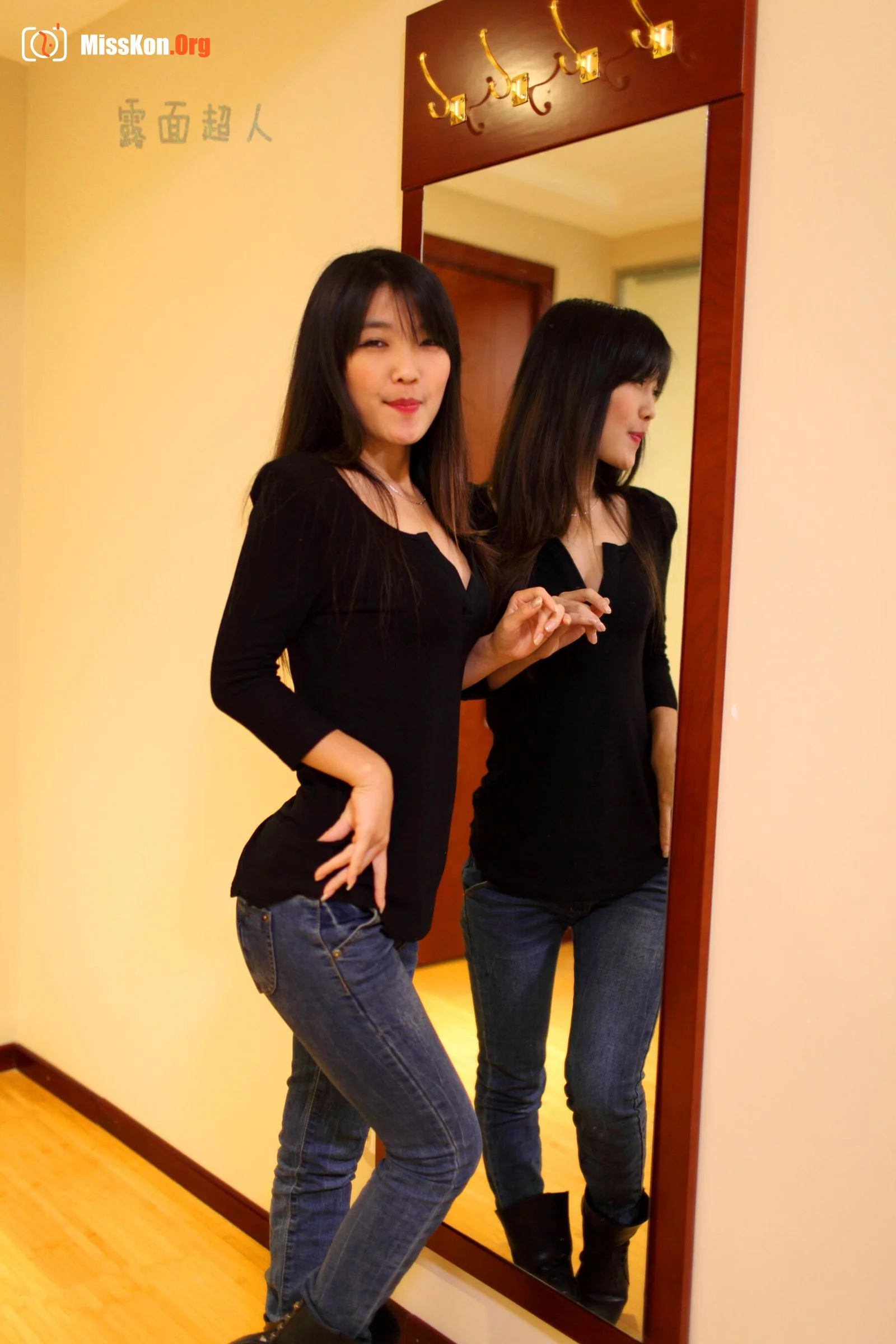 Nude photo set of Chinese model: Xiao Li (2012-12-30) - Photo 2