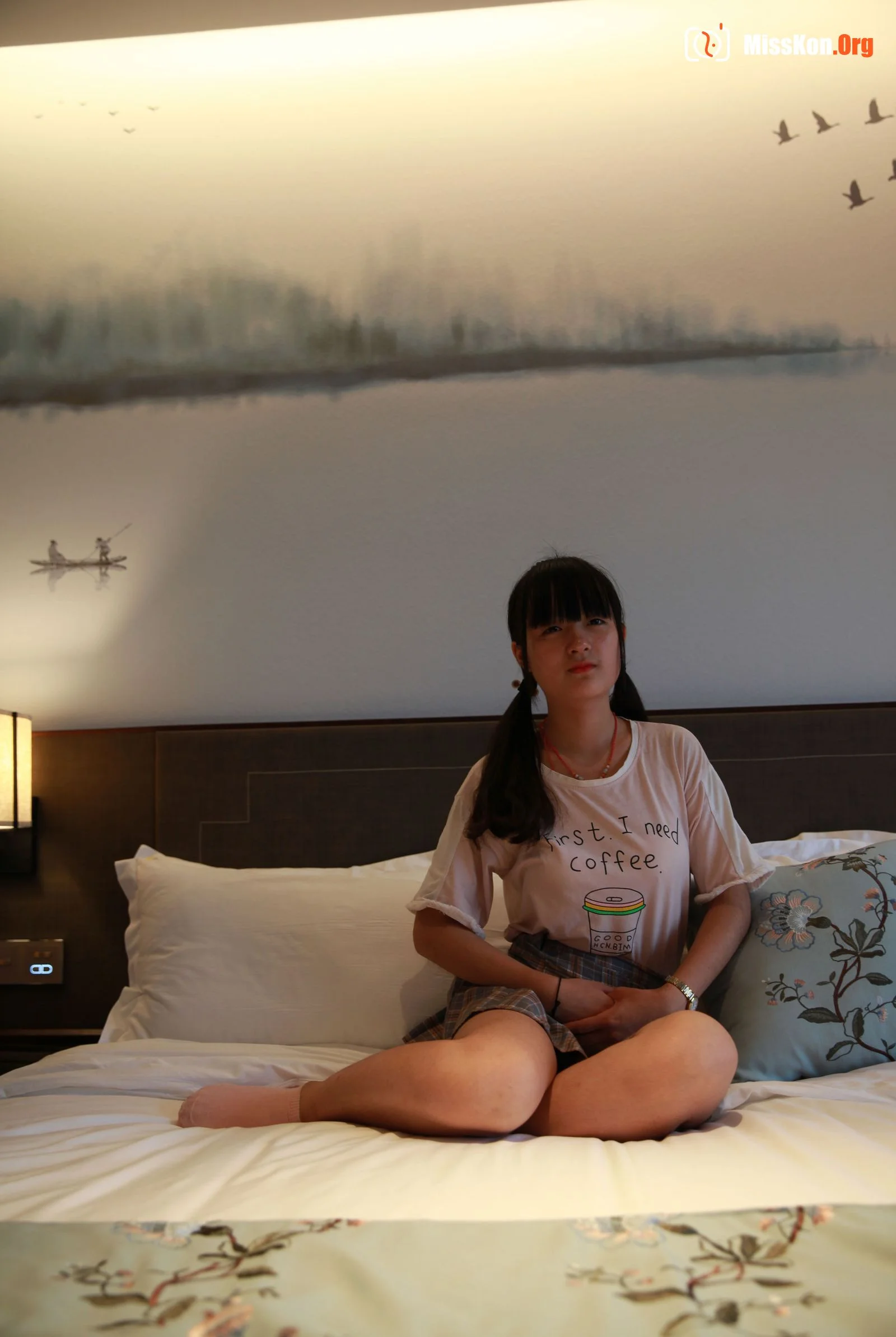 Nude photo set of Chinese model: Xiao Tong (2018-09-21) - Photo 19