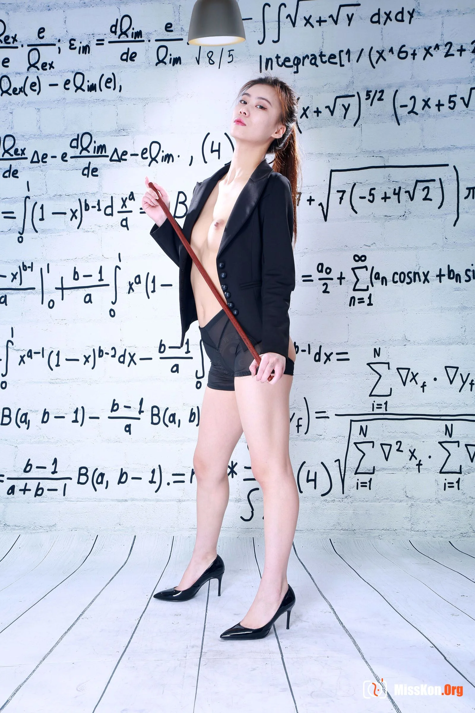Nude photo set of Chinese model: Xiaohe - Photo 10