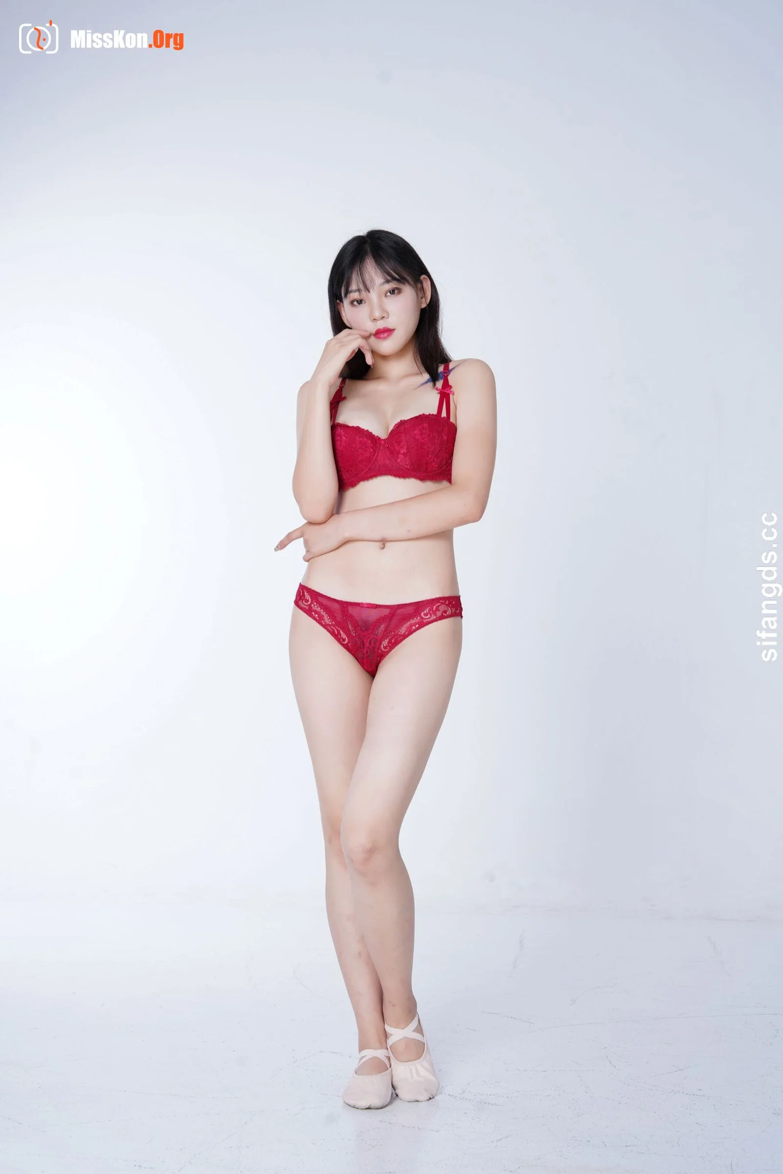 Nude photo set of Chinese model: Yang Xuexin (2022-04-18) - Photo 10