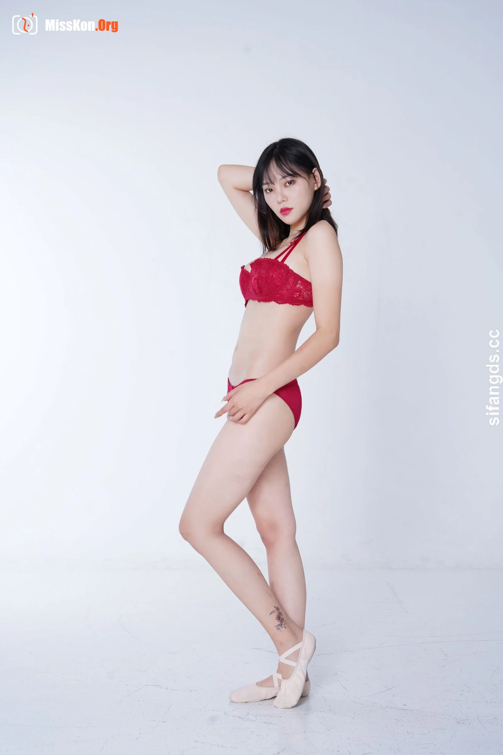 Nude photo set of Chinese model: Yang Xuexin (2022-04-18) - Photo 19