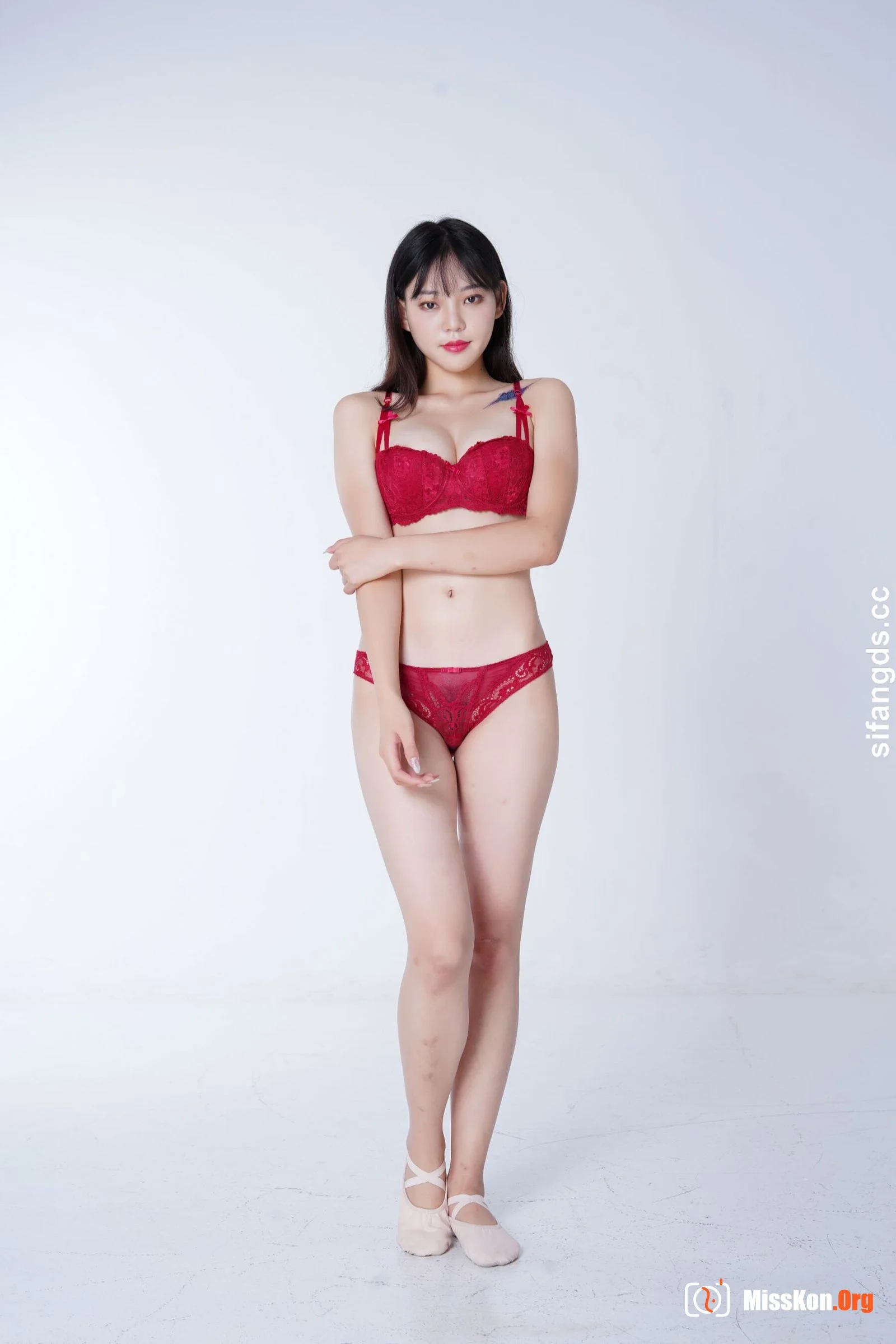Nude photo set of Chinese model: Yang Xuexin (2022-04-18) - Photo 4