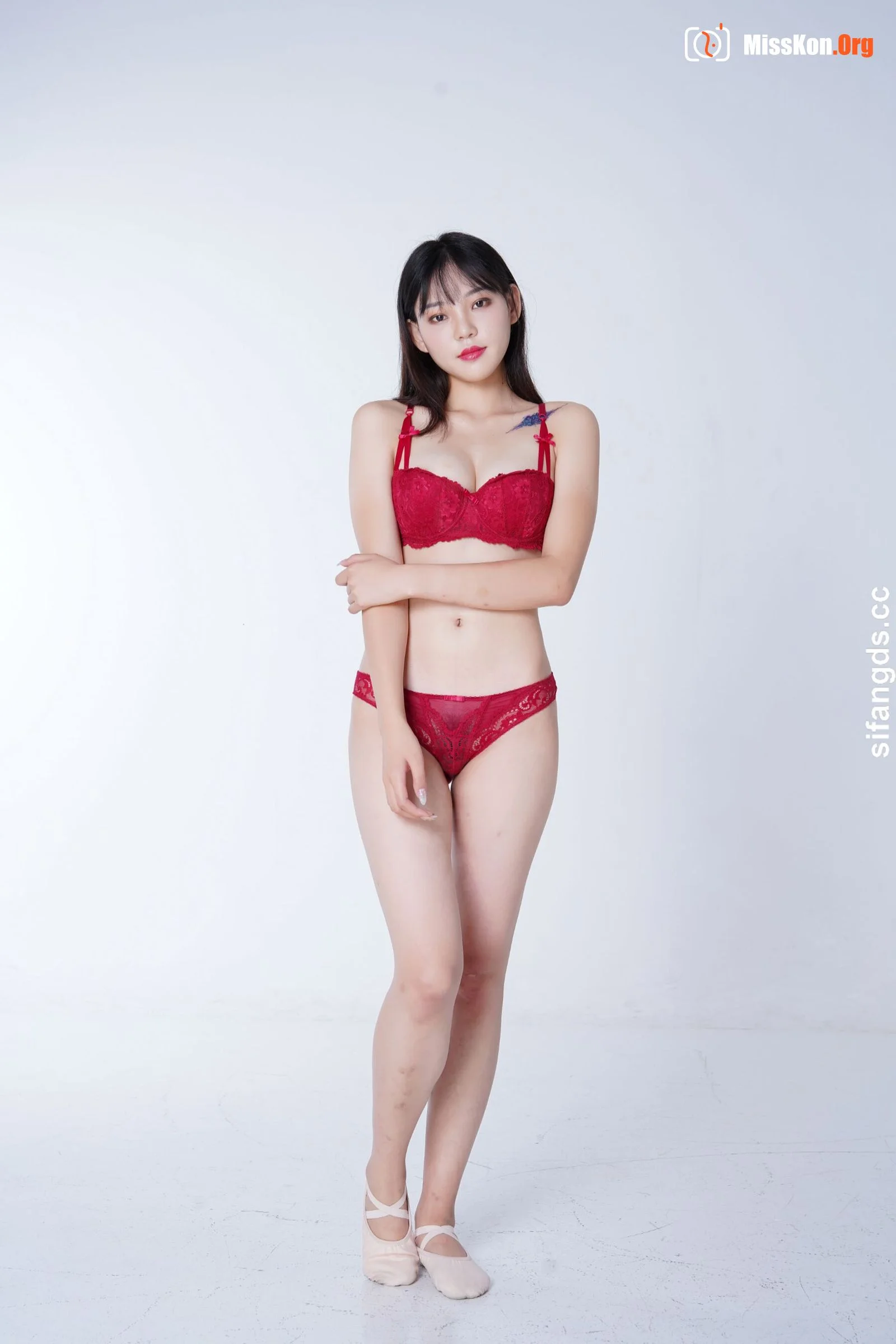 Nude photo set of Chinese model: Yang Xuexin (2022-04-18) - Photo 5