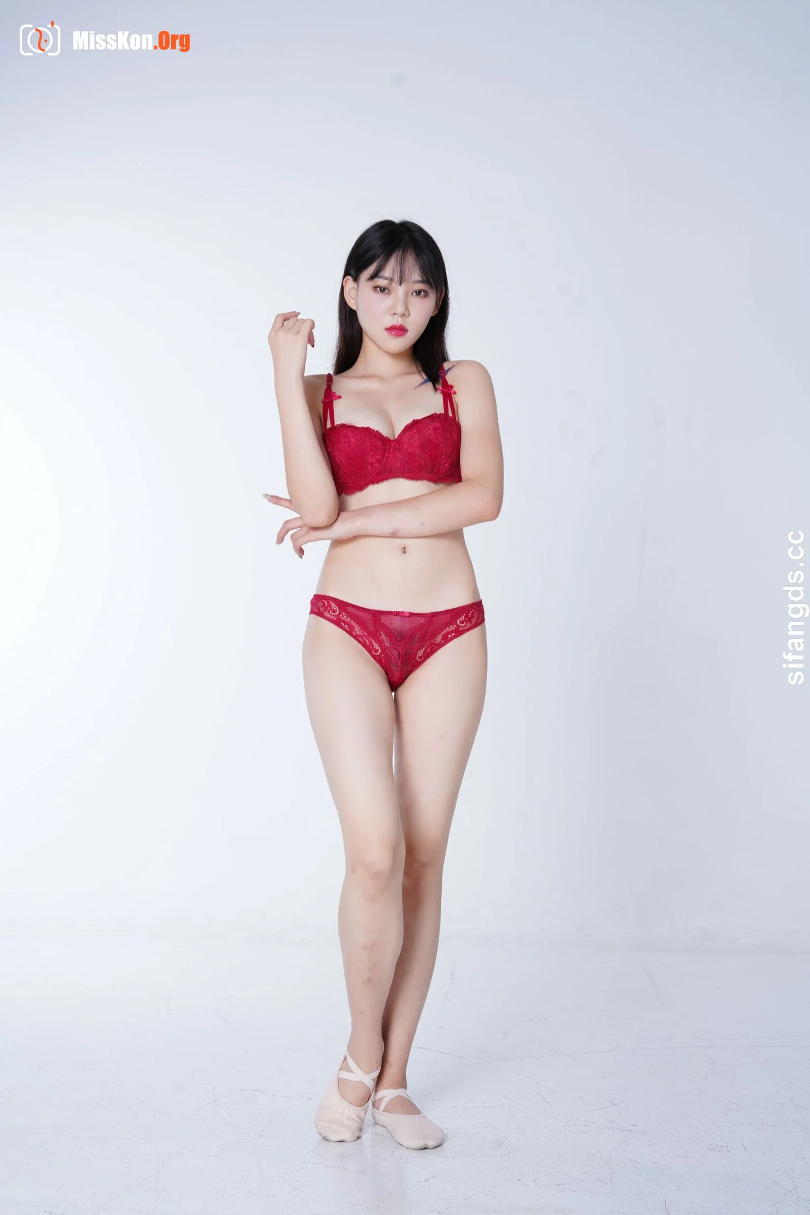 Nude photo set of Chinese model: Yang Xuexin (2022-04-18) - Photo 7
