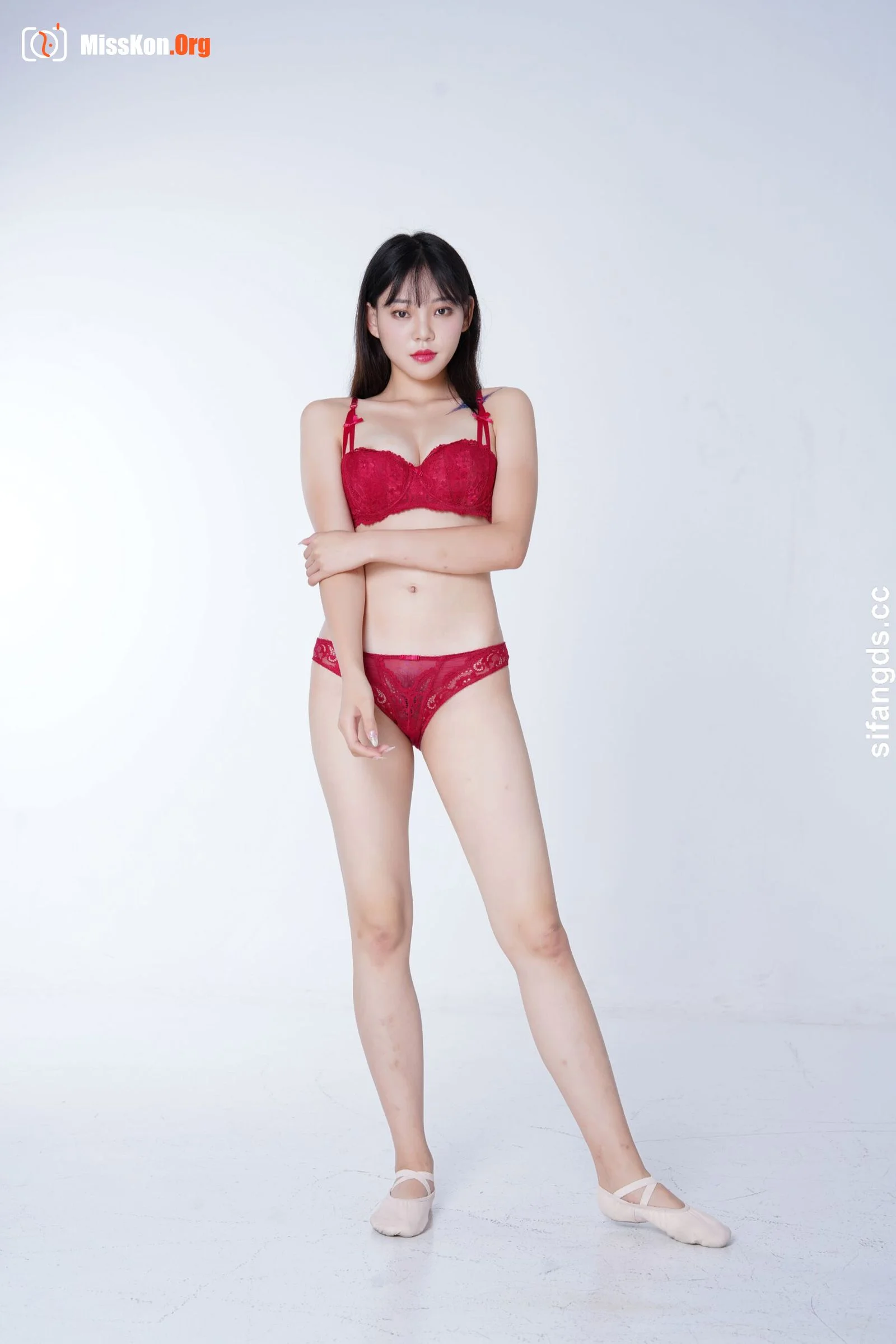 Nude photo set of Chinese model: Yang Xuexin (2022-04-18) - Photo 8