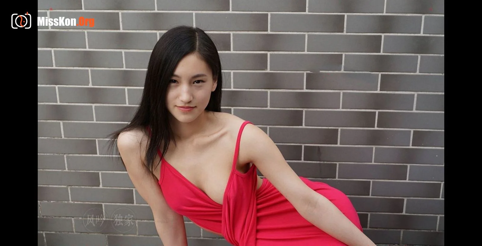 Nude photo set of Chinese model: Yi Xia (2019-08-14) - Photo 2