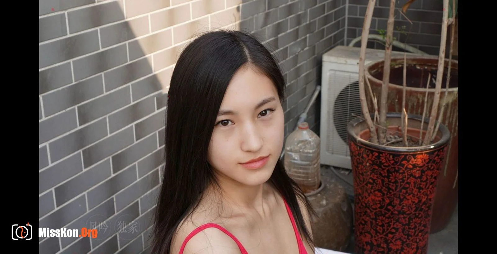 Nude photo set of Chinese model: Yi Xia (2019-08-14) - Photo 9