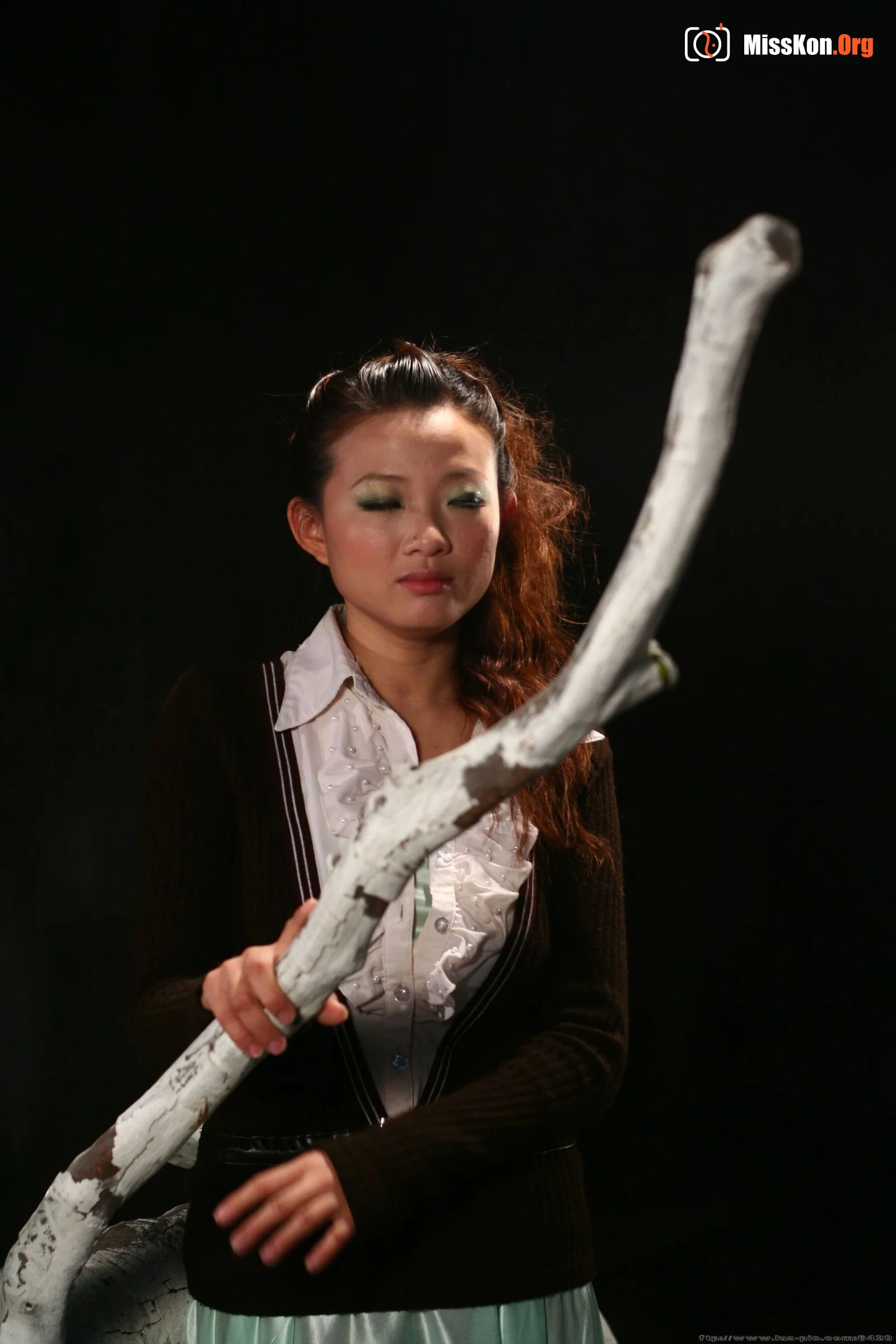 国模颖星人体私拍套图（2007-04-20） - 照片 2