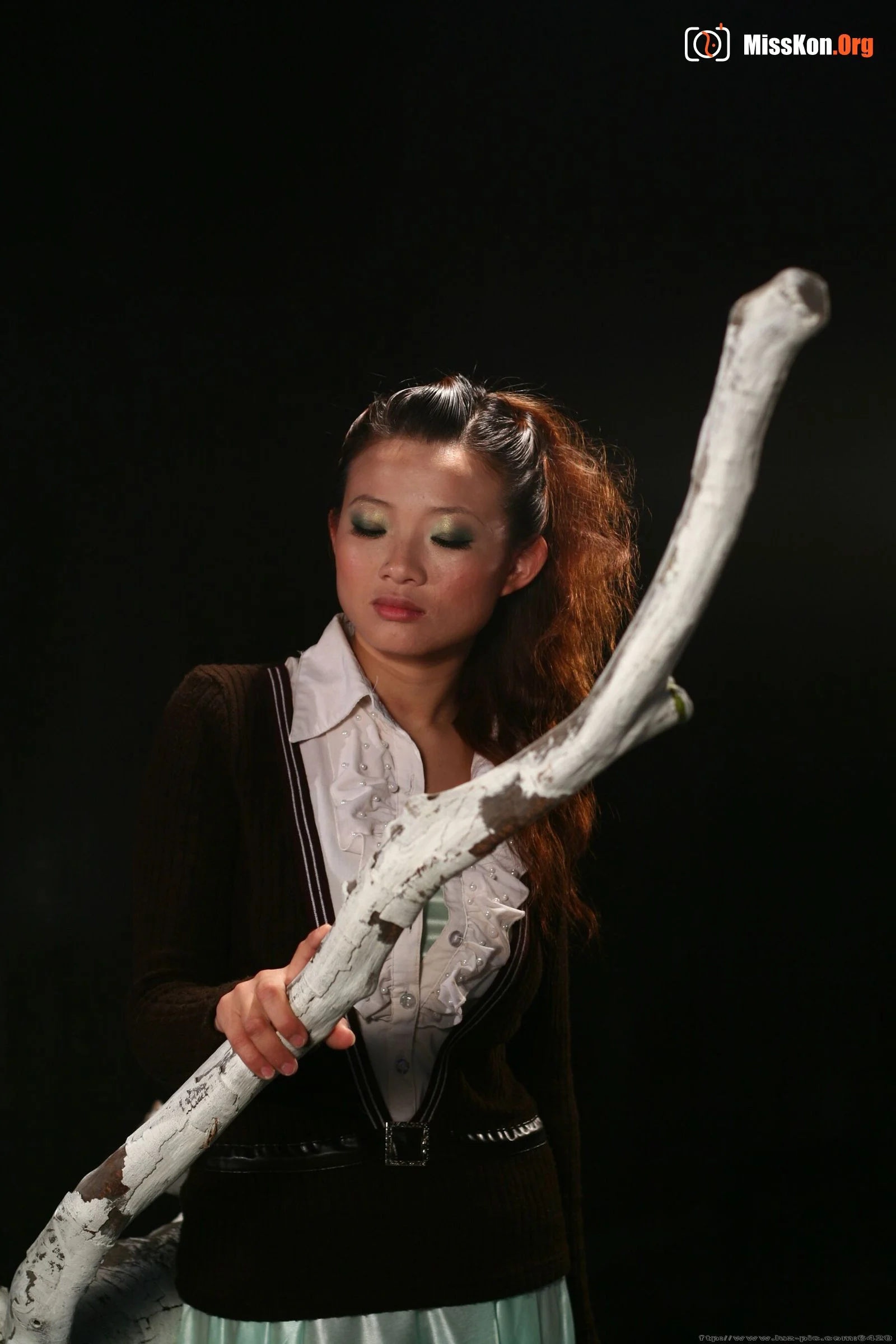 国模颖星人体私拍套图（2007-04-20） - 照片 3