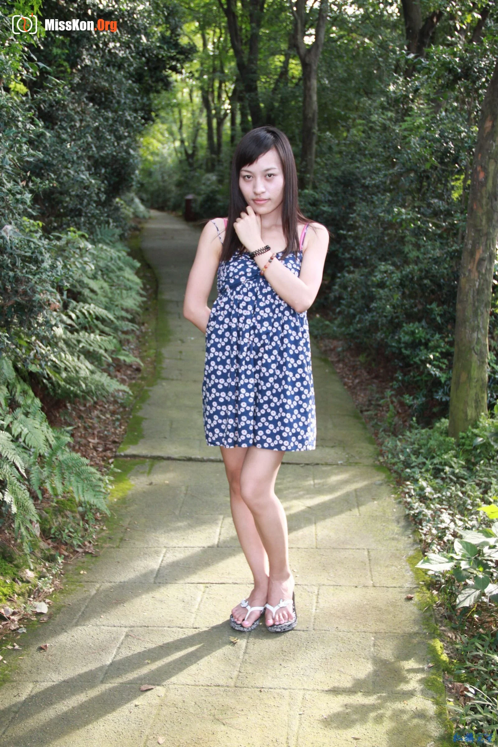 Nude photo set of Chinese model: Yiyi (2010-07-25) - Photo 2