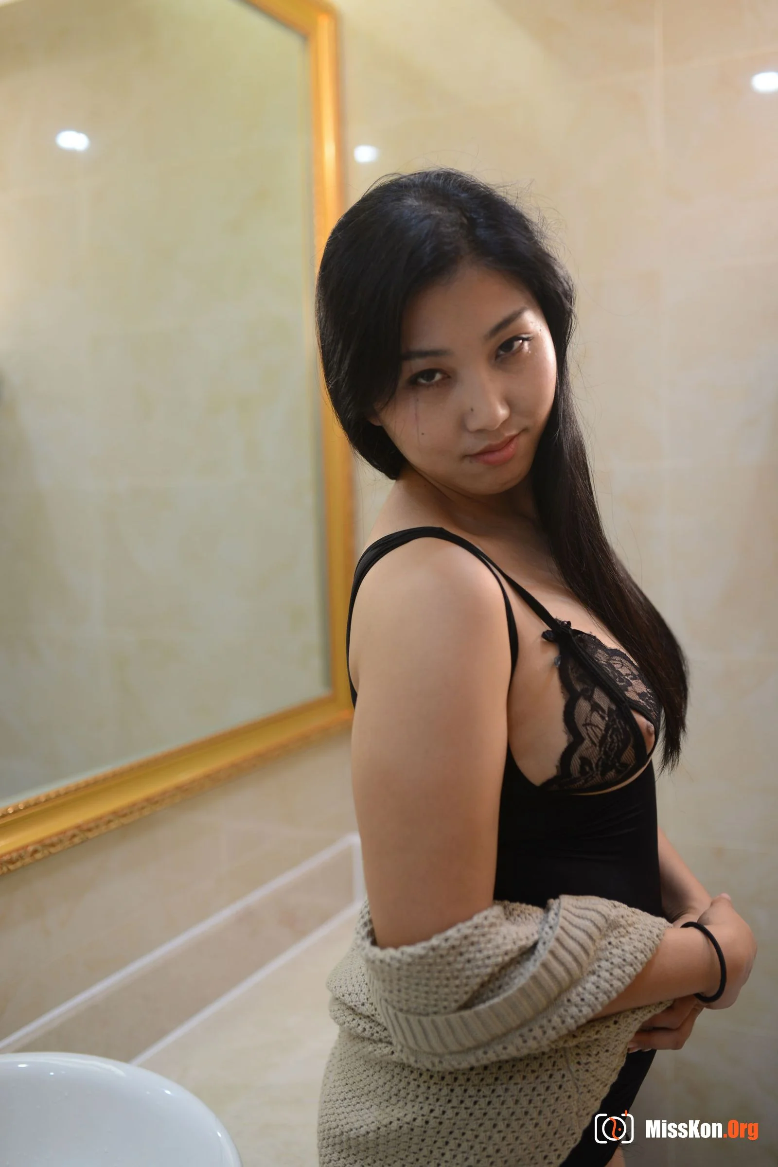 Nude photo set of Chinese model: YoYo (2018-10-14) - Photo 12