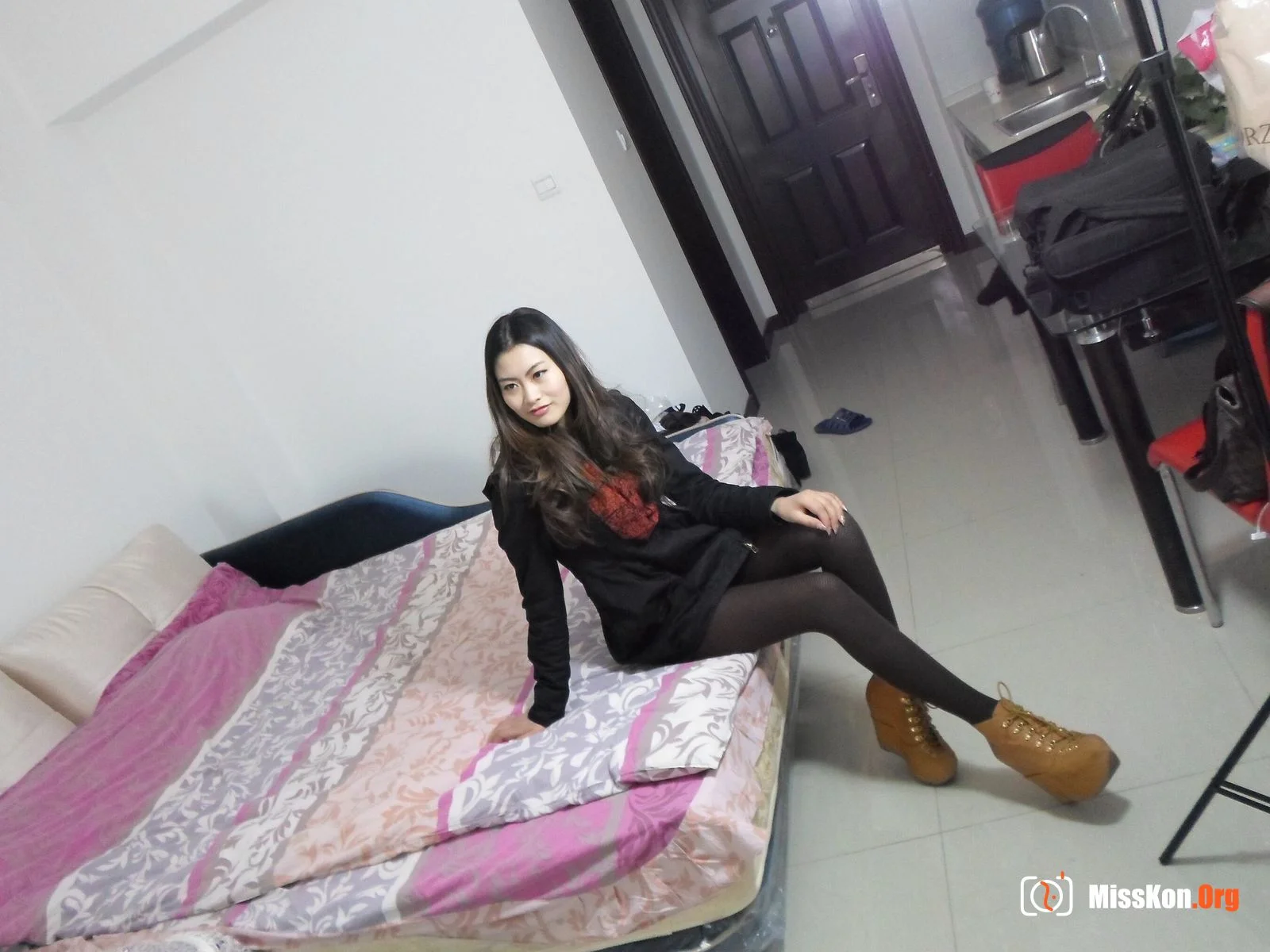 Nude photo set of Chinese model: Yu Mo (2013-04-17) - Photo 2