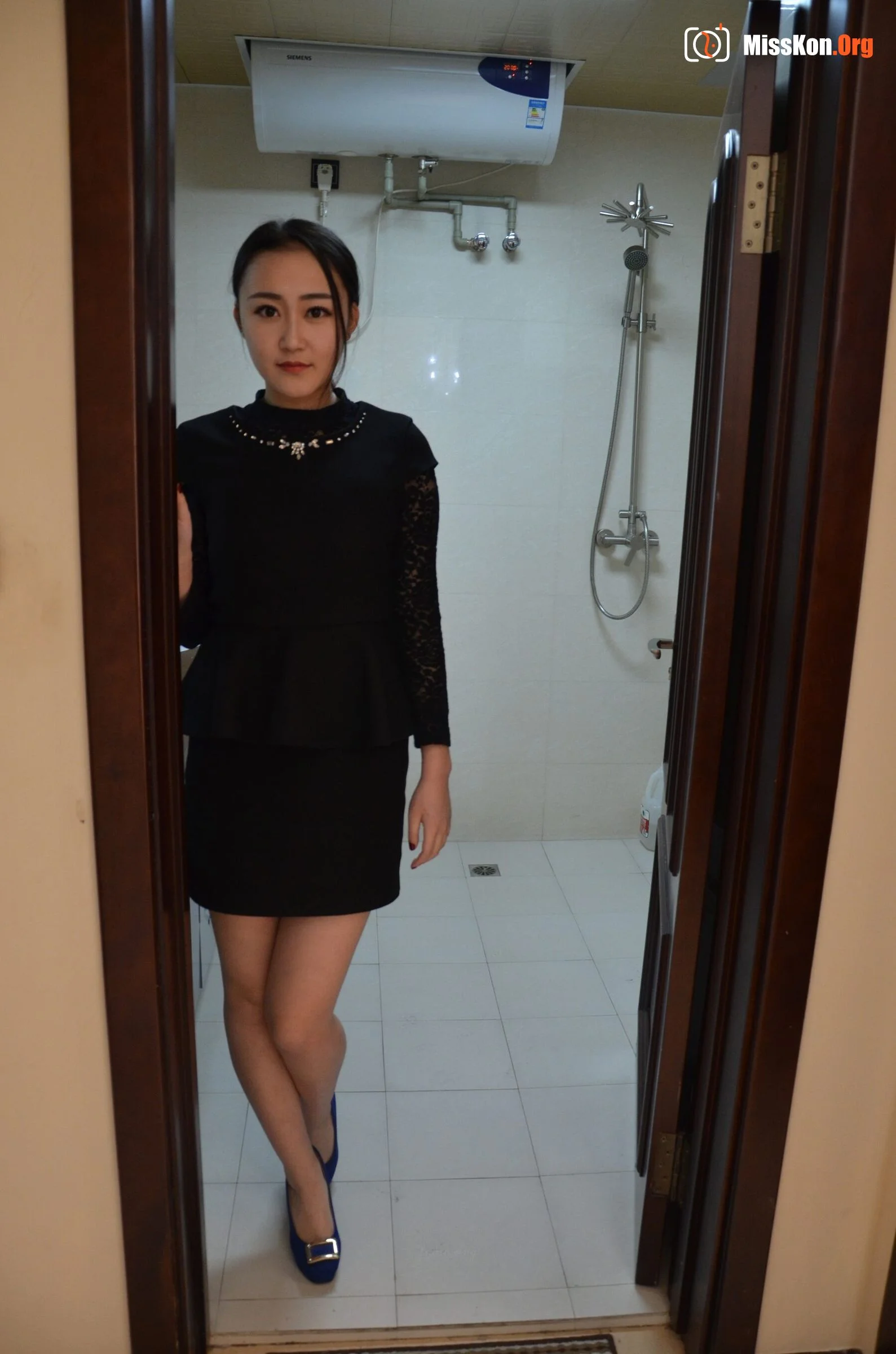 Nude photo set of Chinese model: Yu Zihan (2015-02-06) - Photo 9
