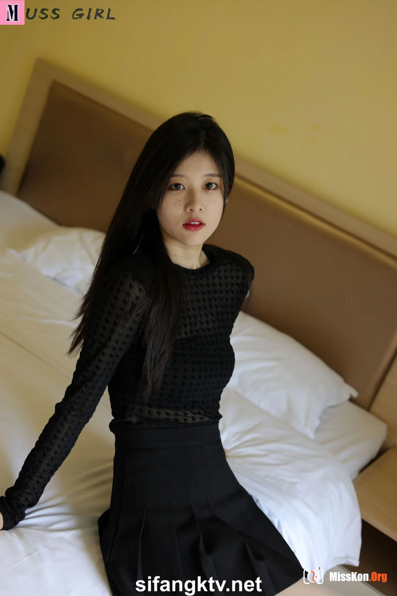 Nude photo set of Chinese model: Yuanyuan (2022-10-15) - Photo 10