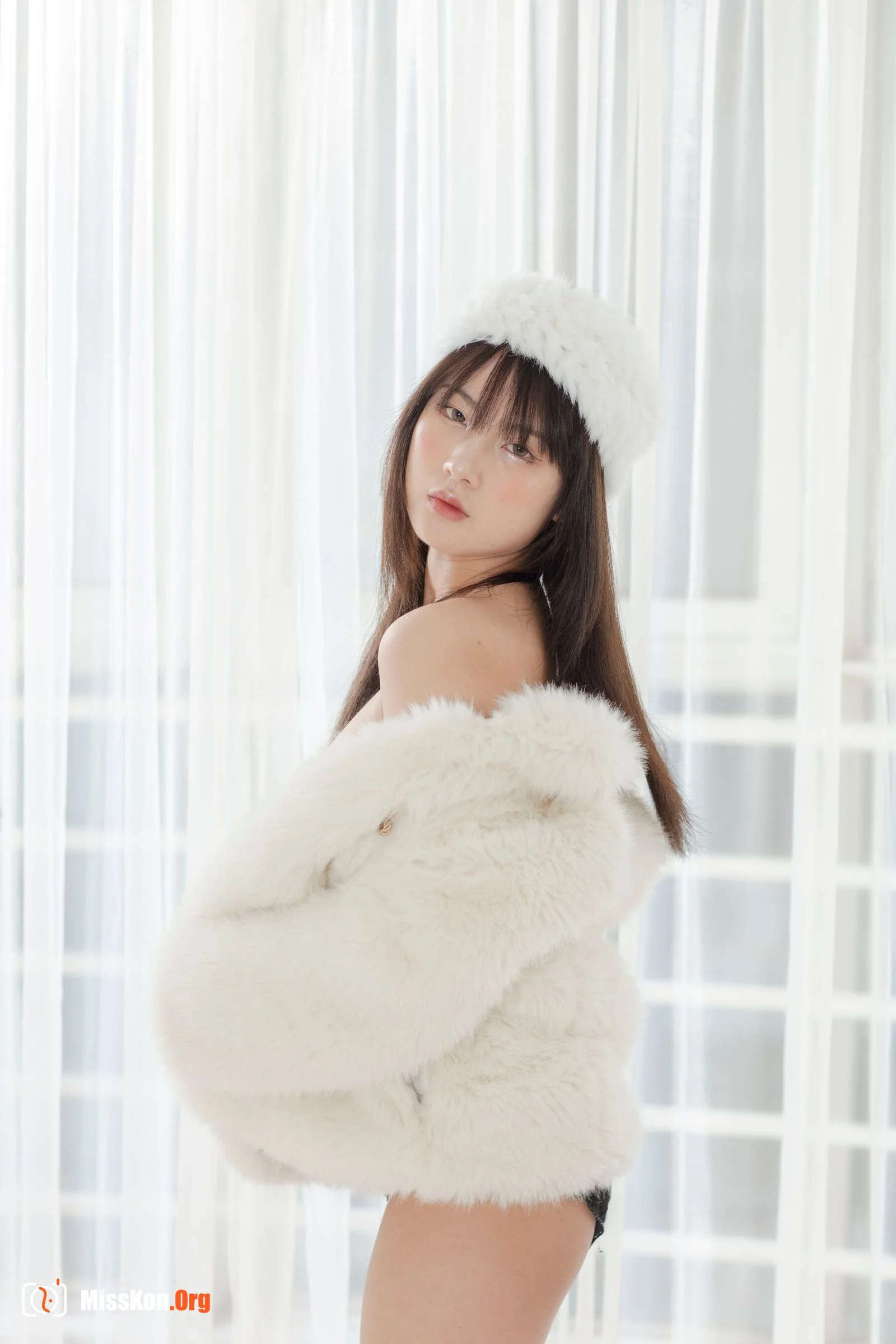 Nude photo set of Chinese model: Yunjin (2020-12-16) - Photo 18