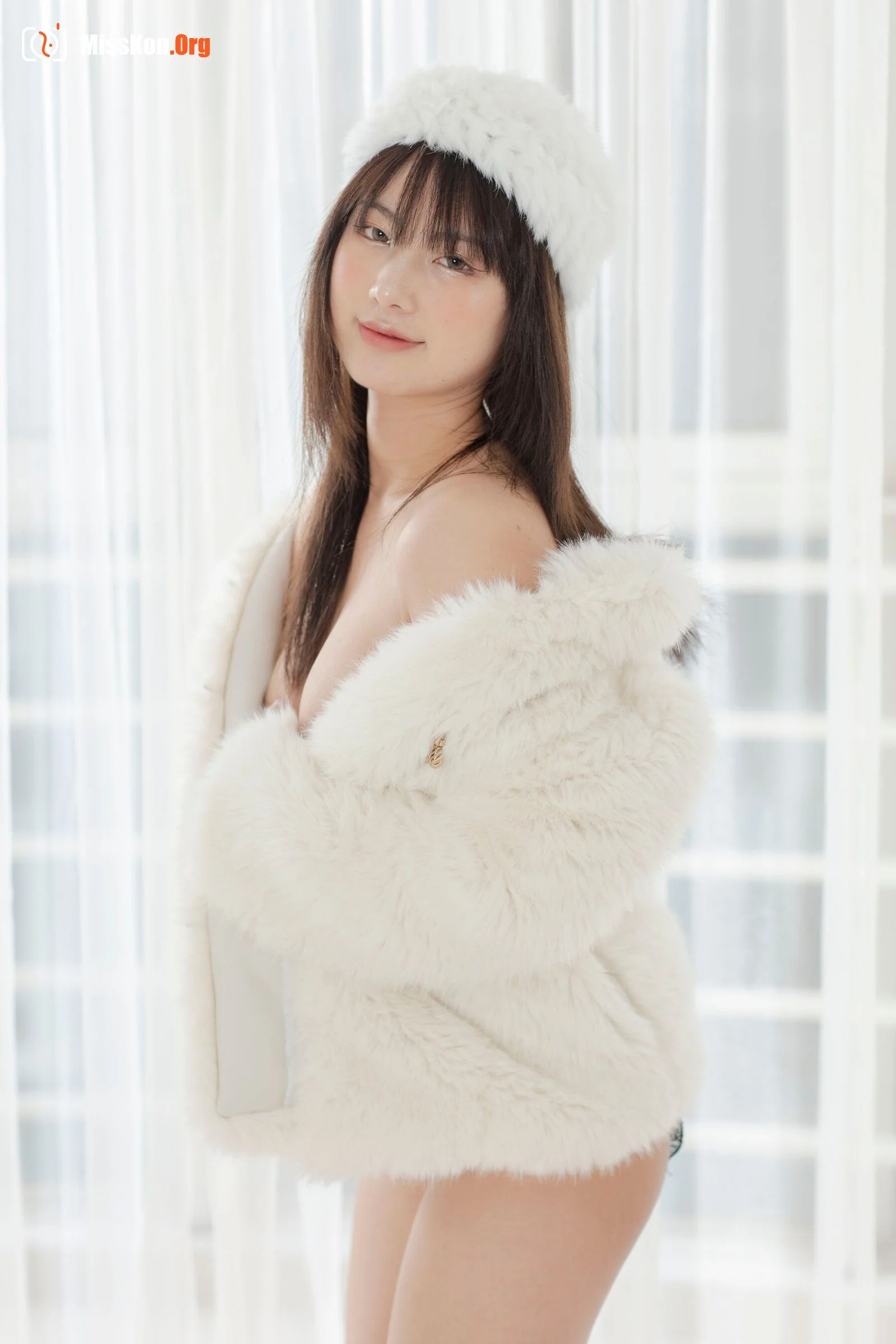 Nude photo set of Chinese model: Yunjin (2020-12-16) - Photo 32