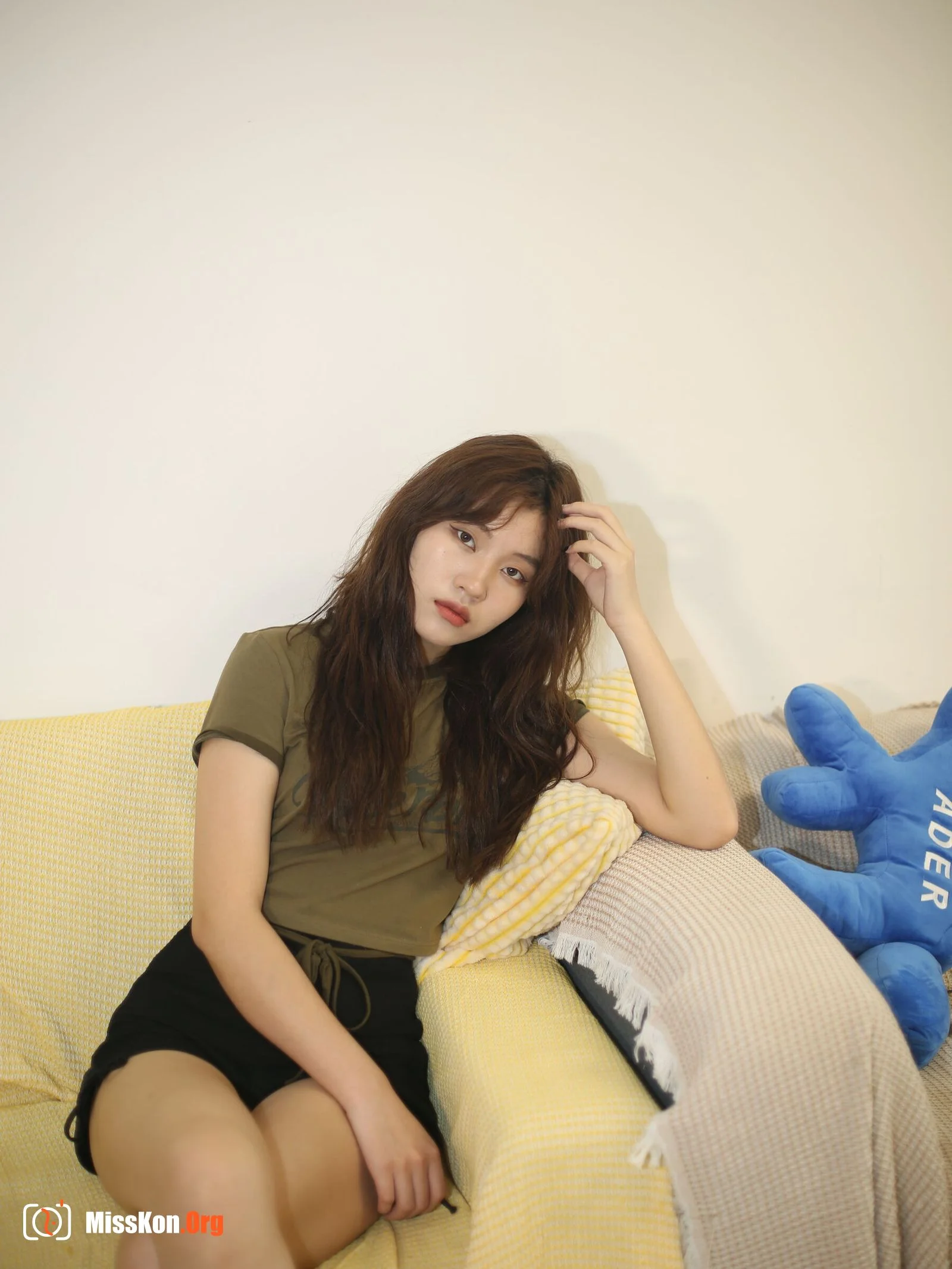 Nude photo set of Chinese model: Zhou Jing (2022-05-21) - Photo 5
