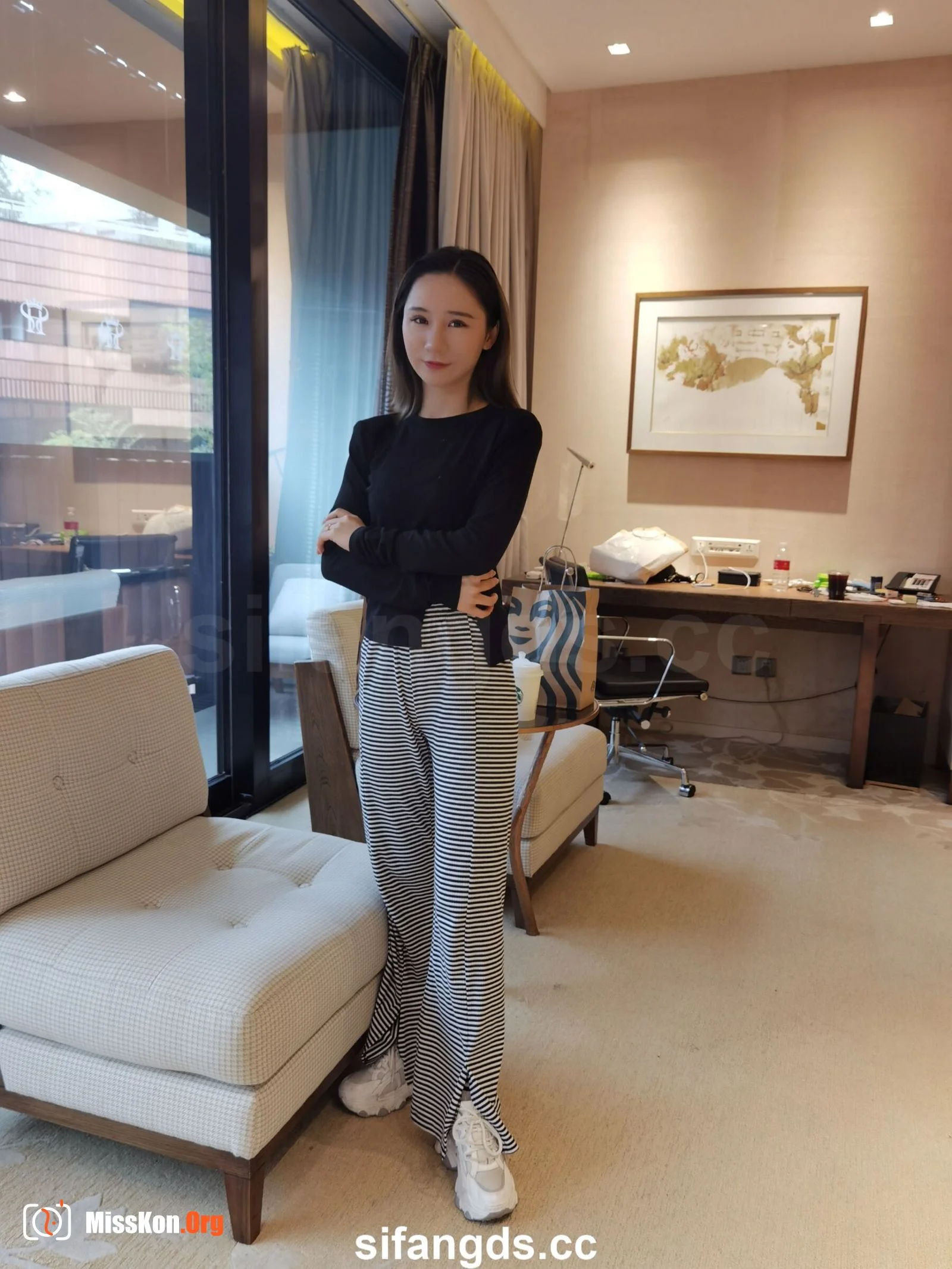Nude photo set of Chinese model: Zi Yi (2021-03-31) - Photo 6