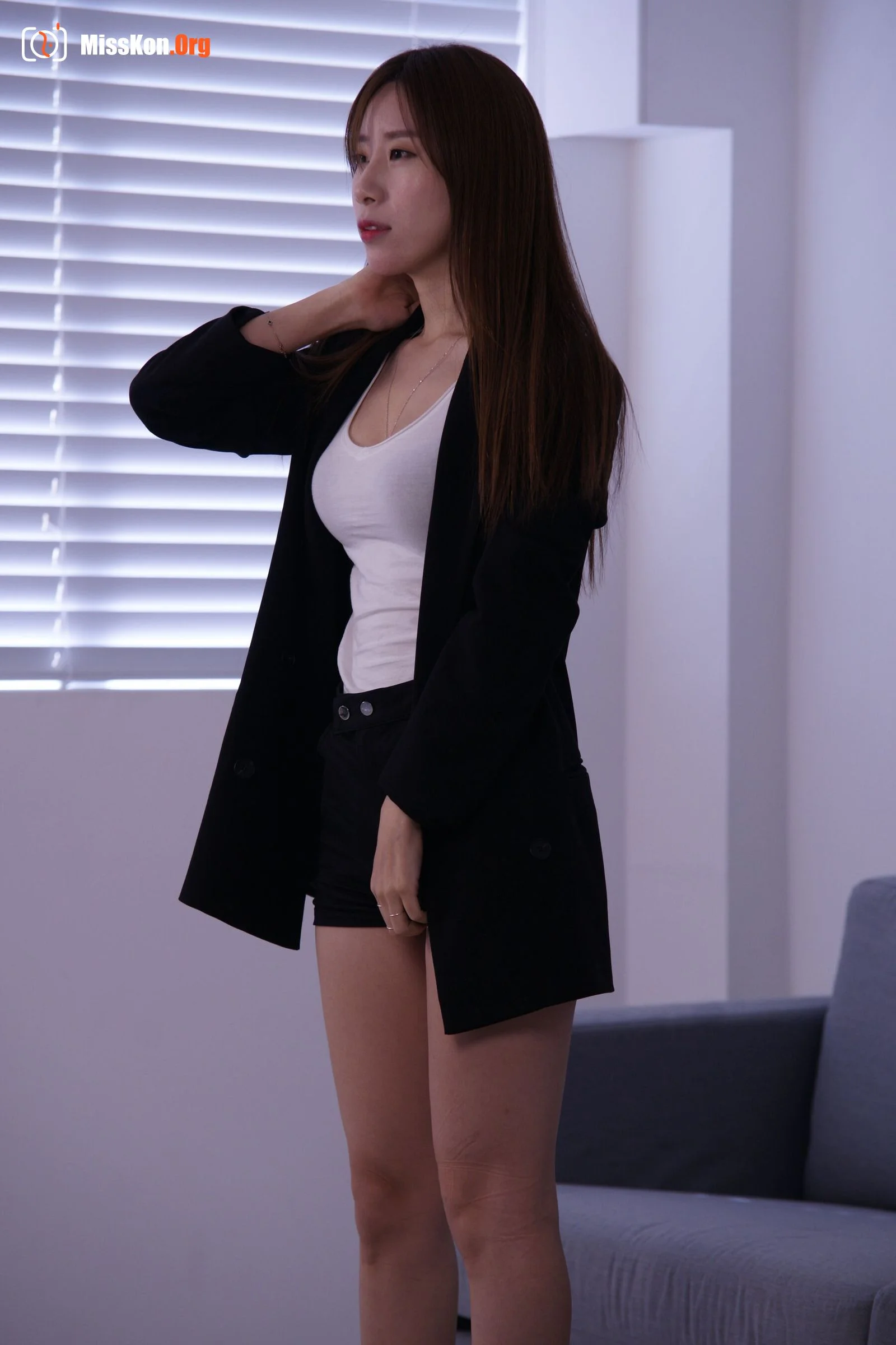 Nude photo set of Korean model: - Photo 4