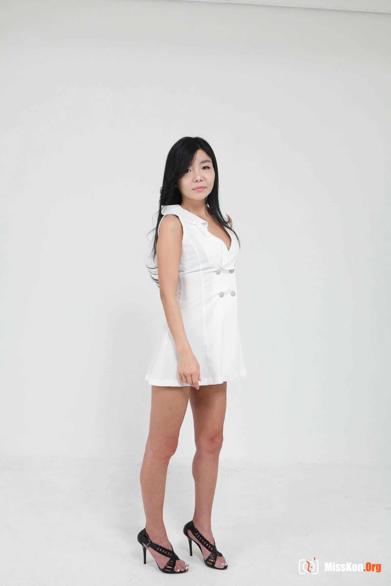 Nude photo set of Korean model: Jessica Lee (2013-04-20) - Photo 17