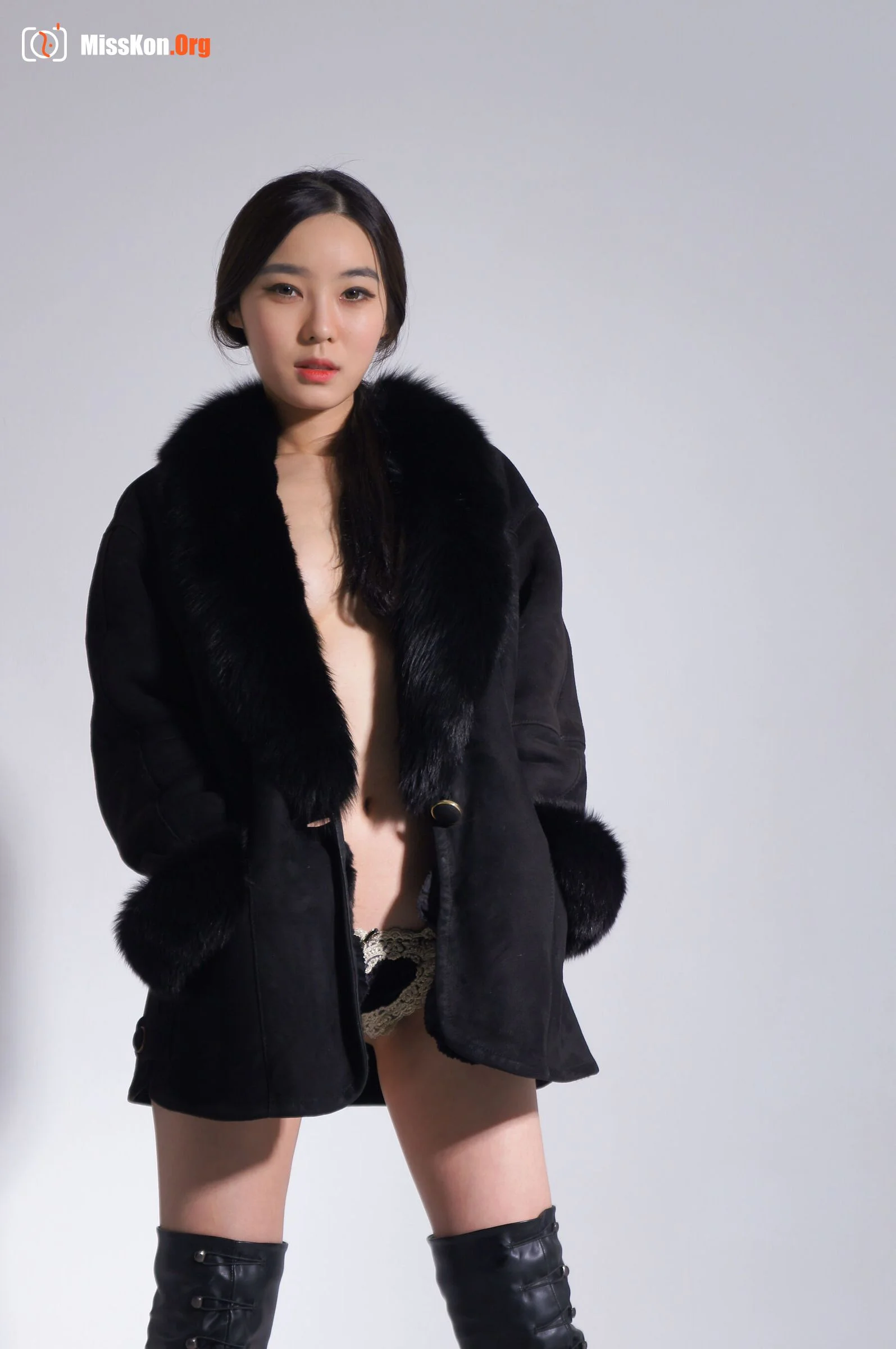 Nude photo set of Korean model: Lee Hyun-ji (2011-12-30) - Photo 20