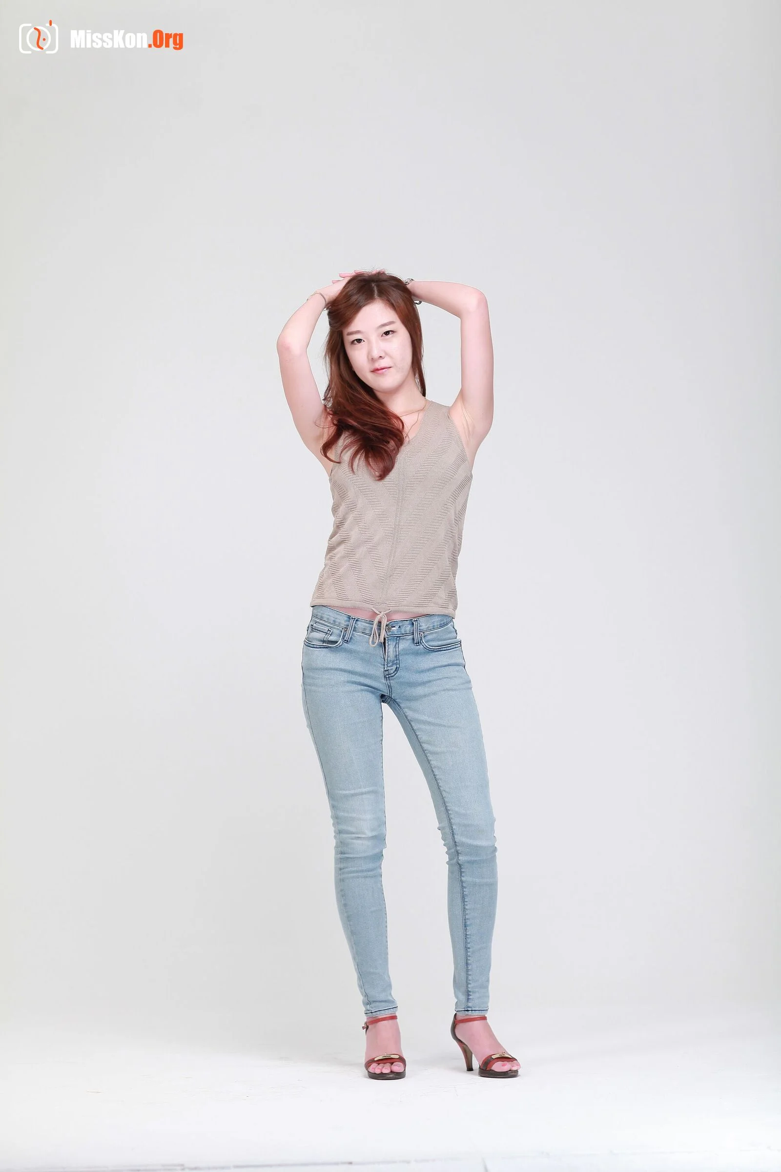 Nude photo set of Korean model: Nora (나라) - Photo 15