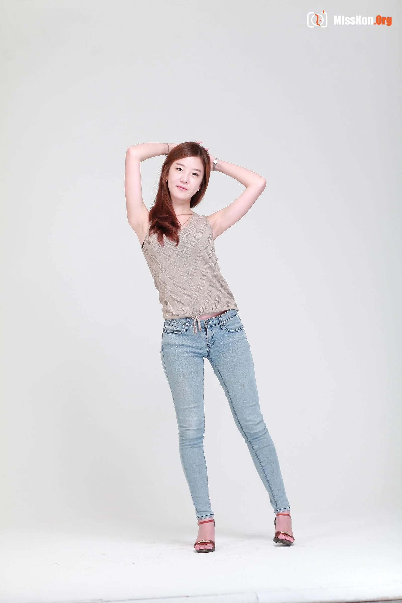 Nude photo set of Korean model: Nora (나라) - Photo 18