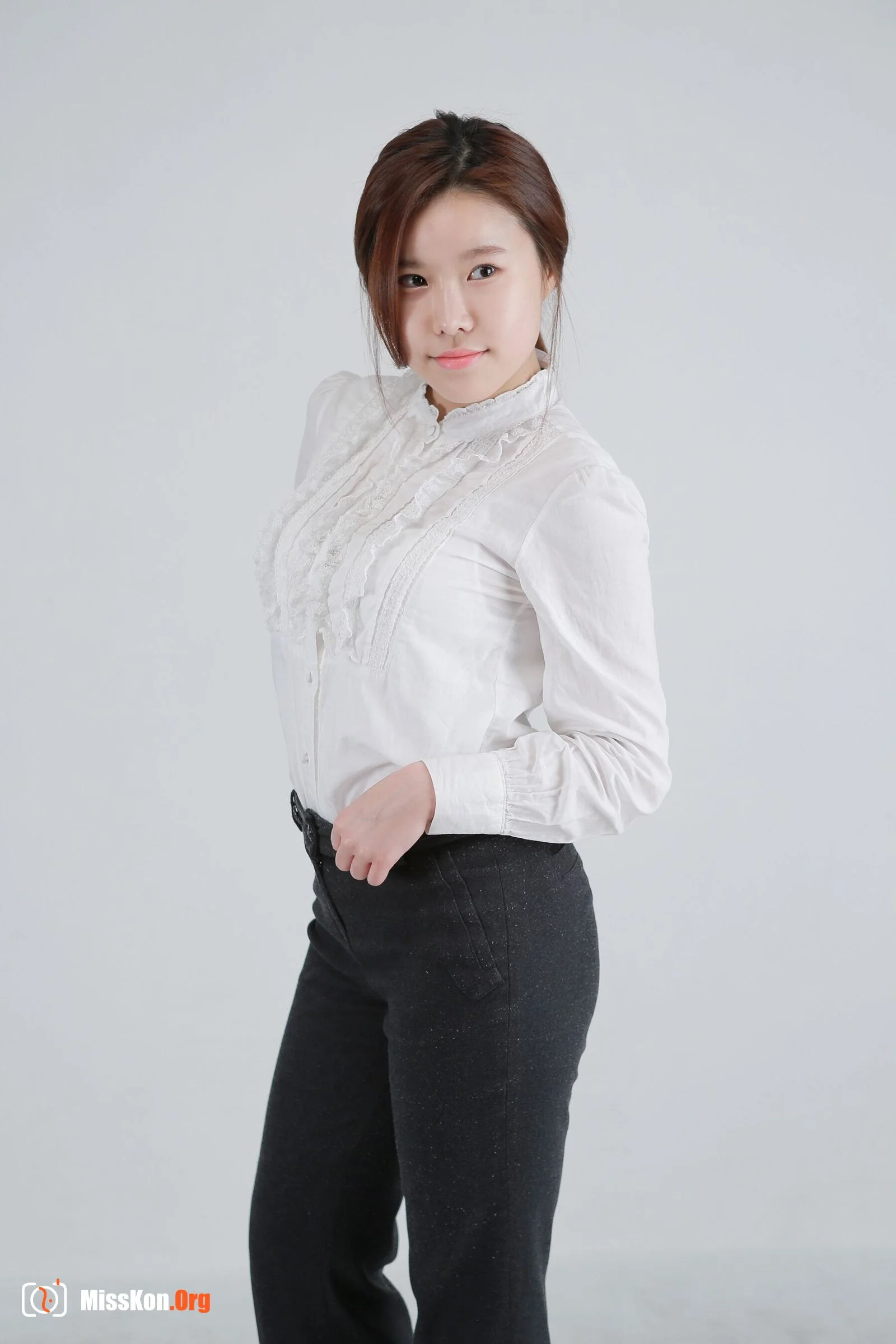 Nude photo set of Korean model: 艺珍 (Yejin) (2015-01-07) - Photo 2