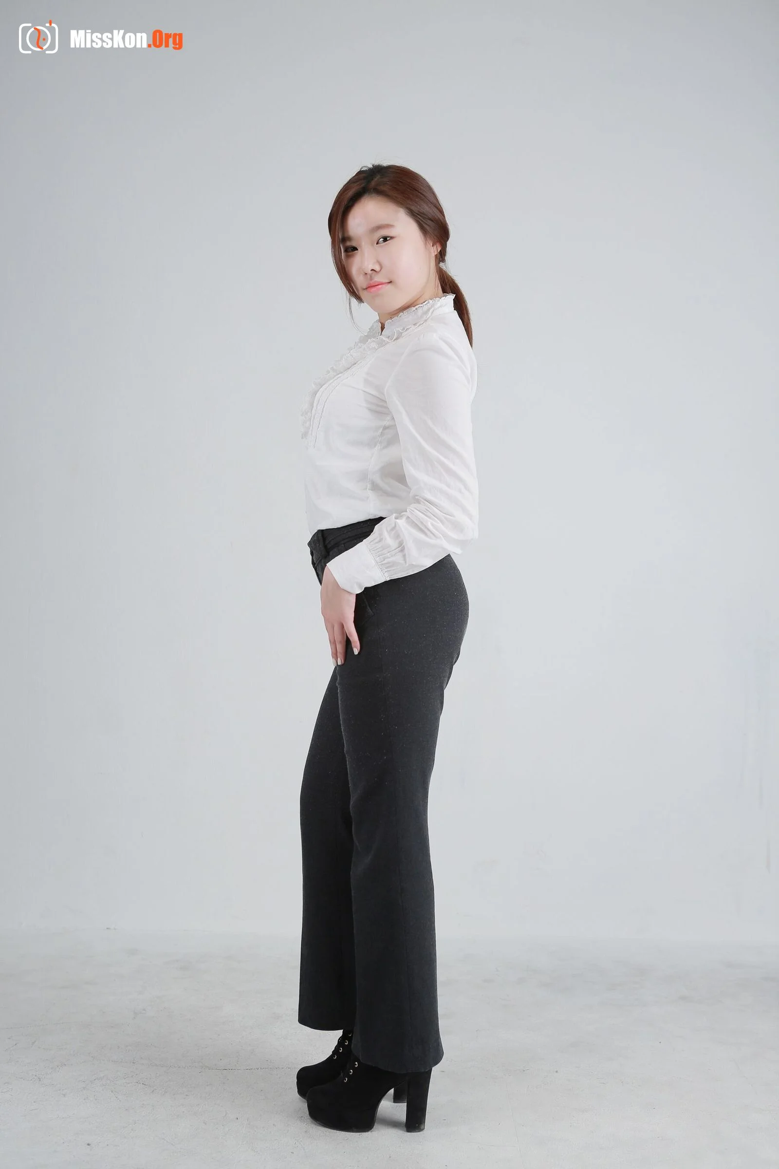 Nude photo set of Korean model: 艺珍 (Yejin) (2015-01-07) - Photo 8