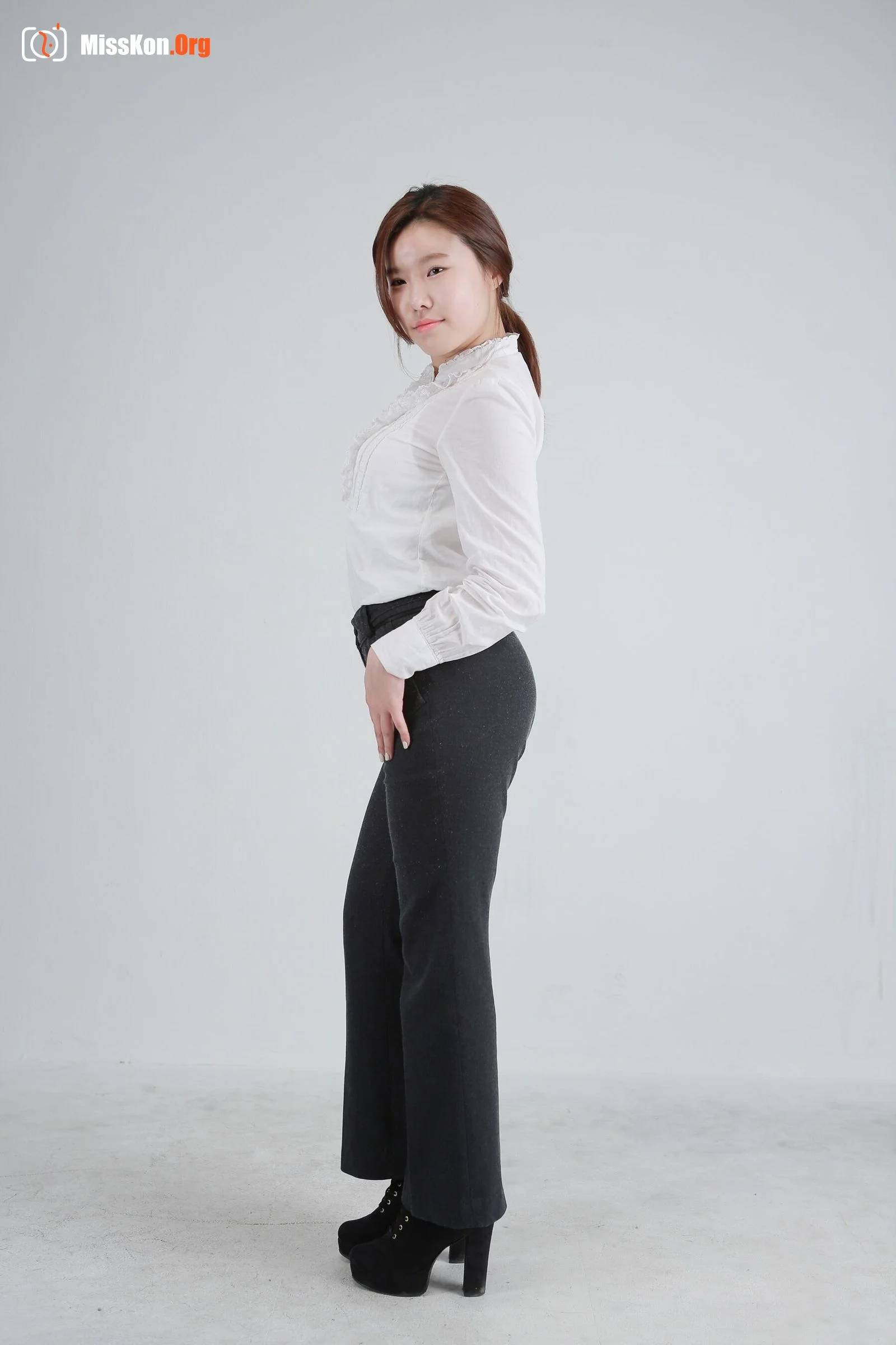 Nude photo set of Korean model: 艺珍 (Yejin) (2015-01-07) - Photo 9