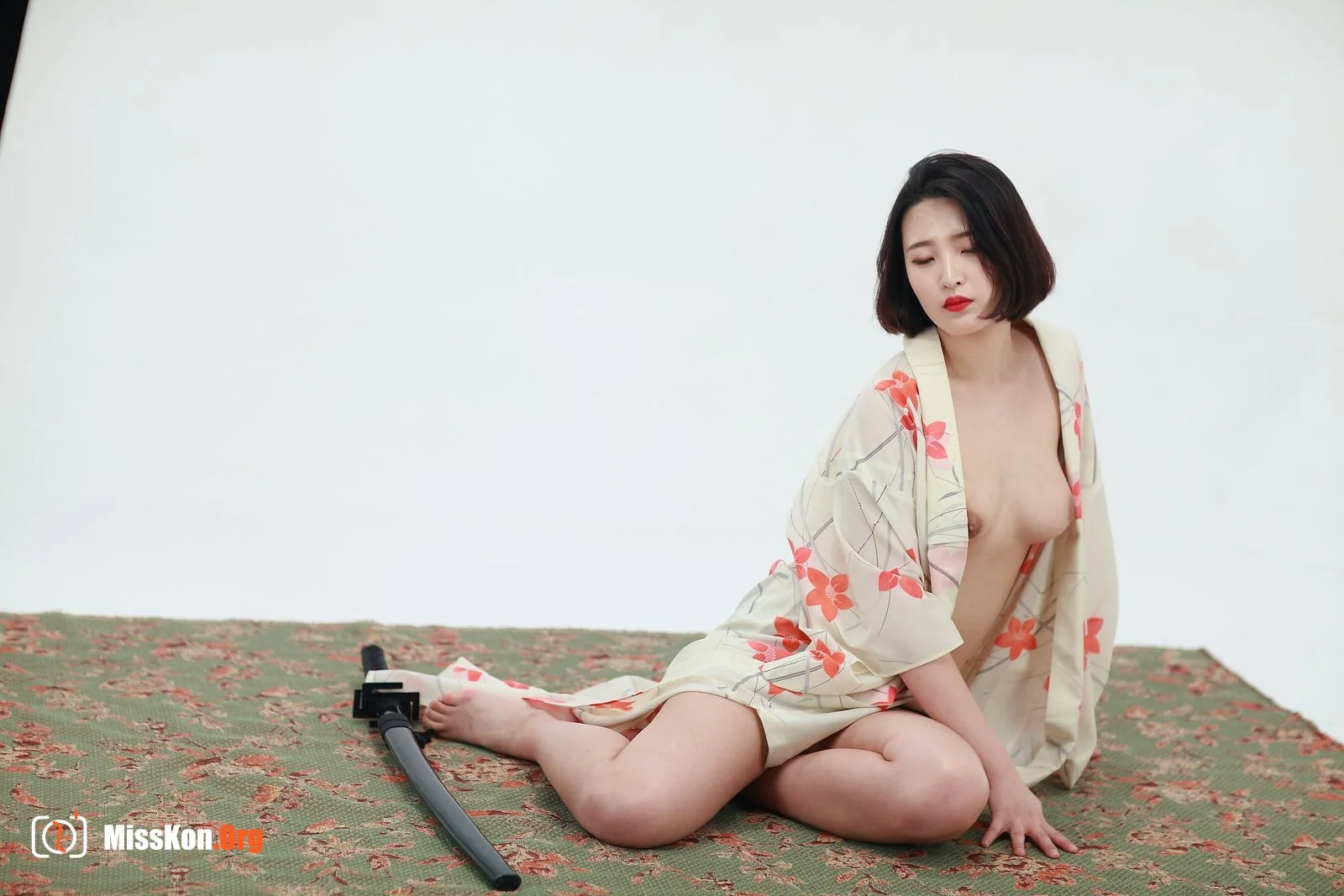 Nude photo set of Korean model: 유나 (Yuna) (2017-01-04) - Photo 53