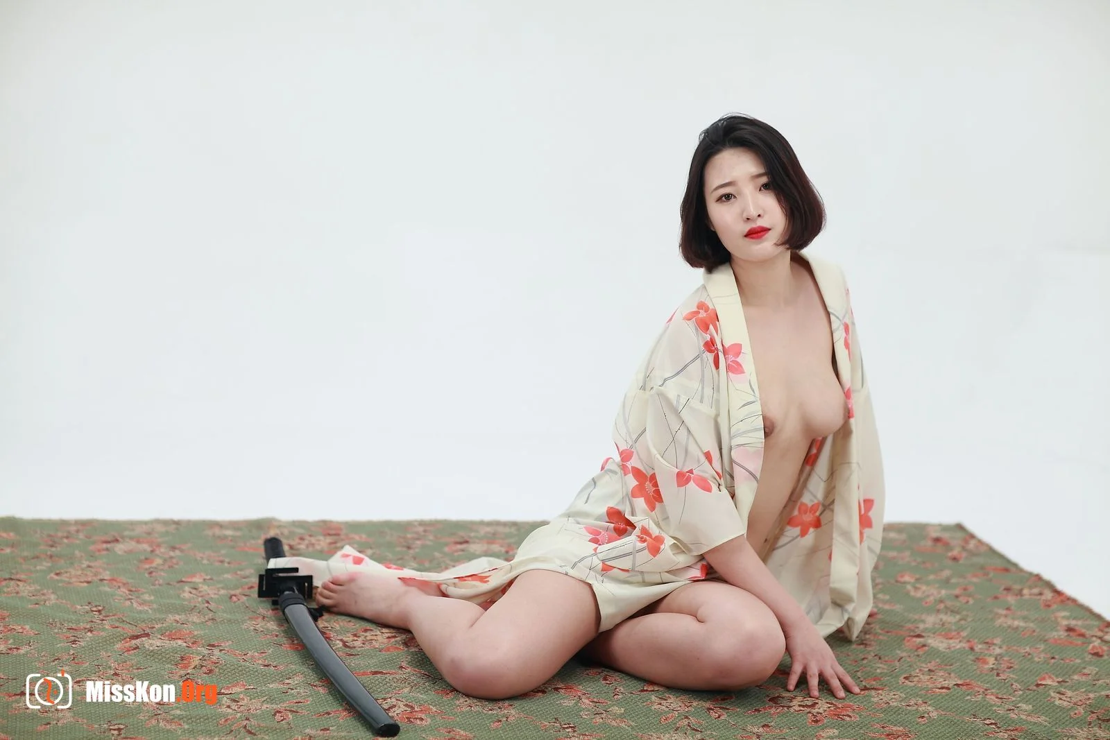 Nude photo set of Korean model: 유나 (Yuna) (2017-01-04) - Photo 54