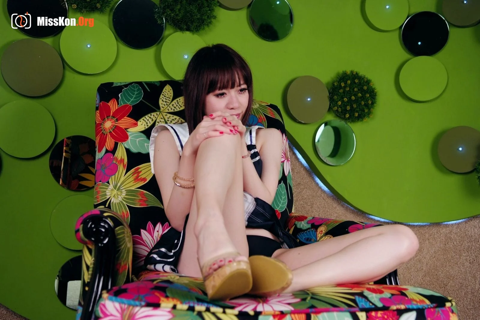 Nude photo set of Taiwan model: LINA (2012-04-01) - Photo 3