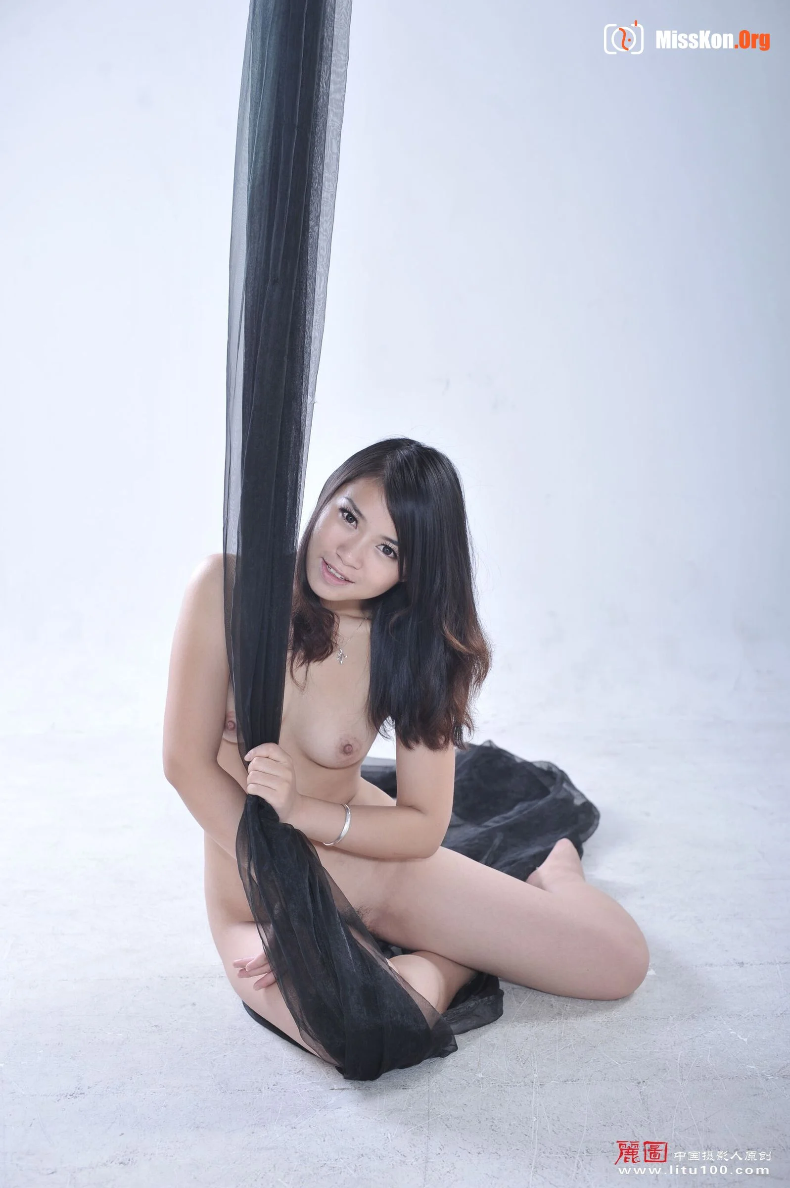 Obviously (2011-06-04) - Photo 2