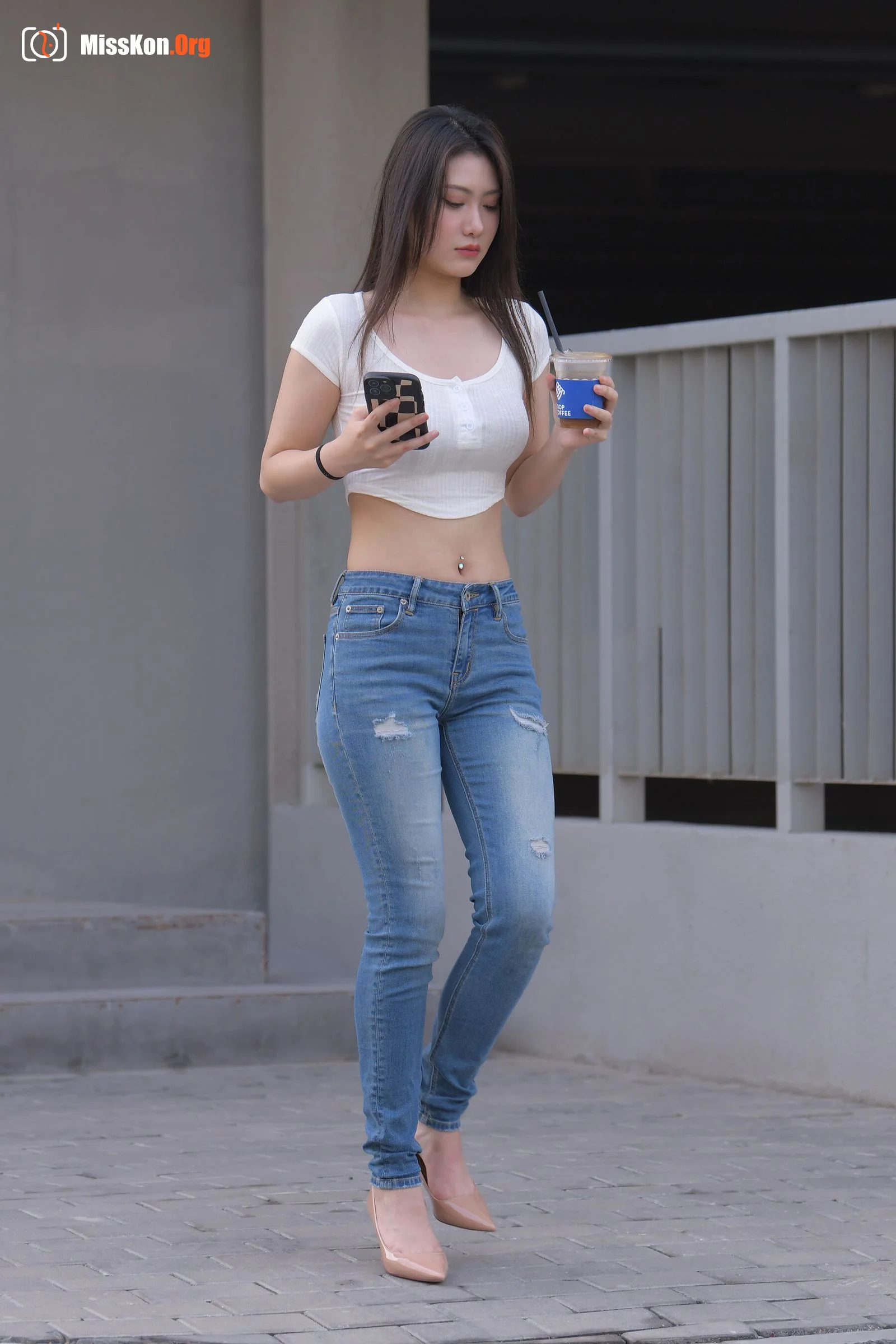 Onion Wet Island (Magic Mirror Street Photography: A moose) - Photo 3