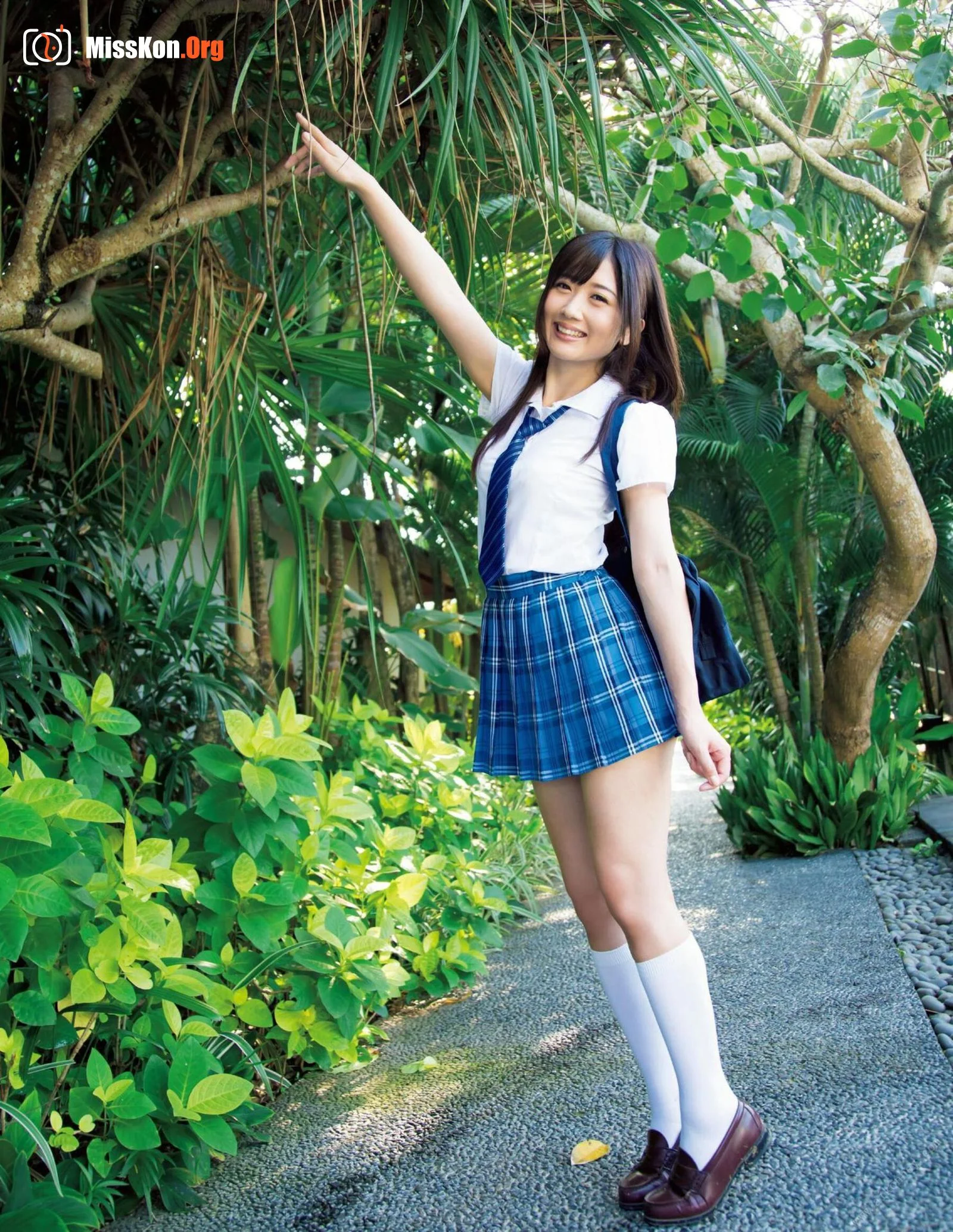 Otsuki Hibiki: 1st Photo Album: Feel Beat - Photo 4