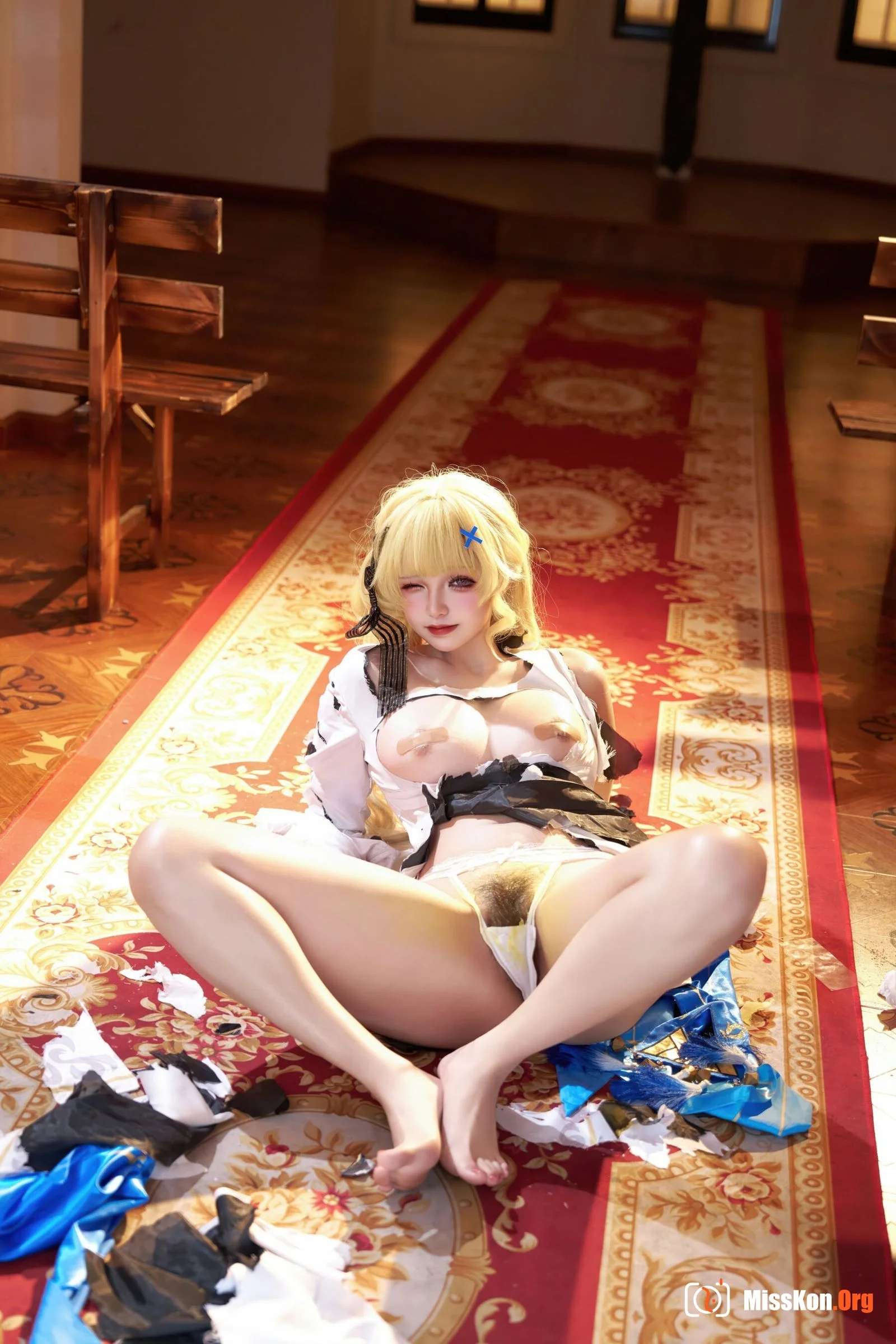 Phoebe - Photo 16