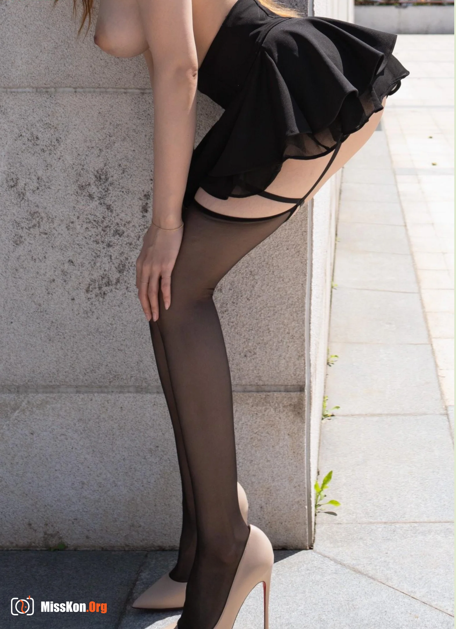 Photographer ArtStu's collection of private body shots - Photo 12