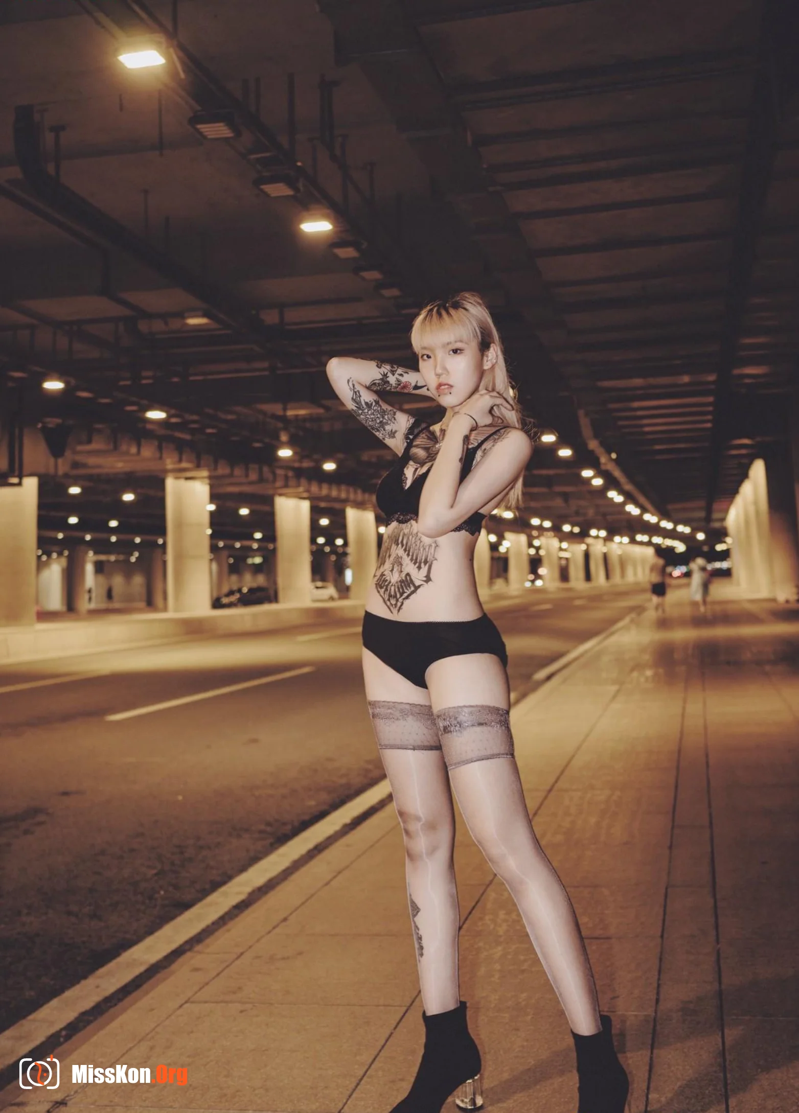 Photographer ArtStu's collection of private body shots - Photo 9