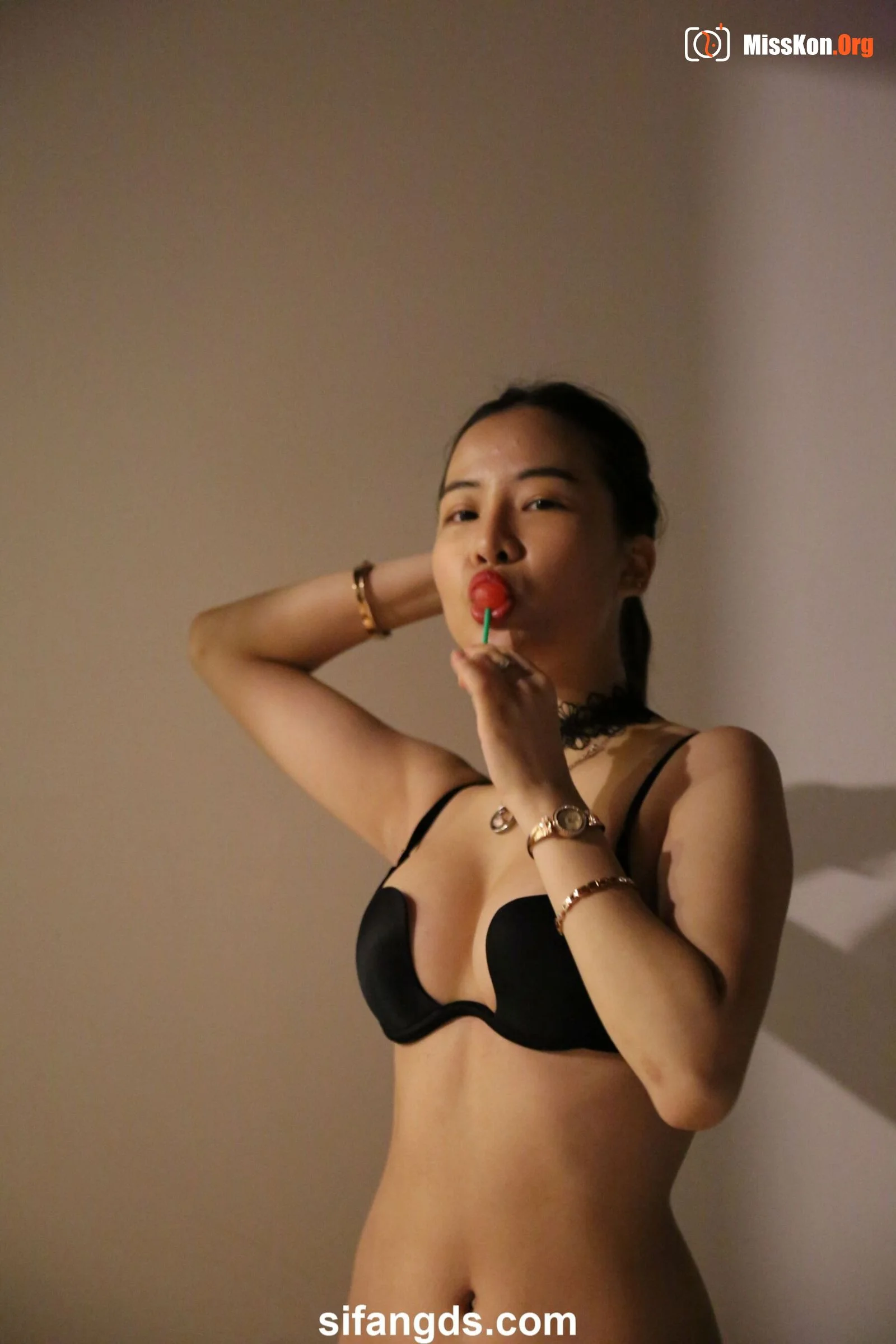 Photographer leaks amateur private photos - Photo 10