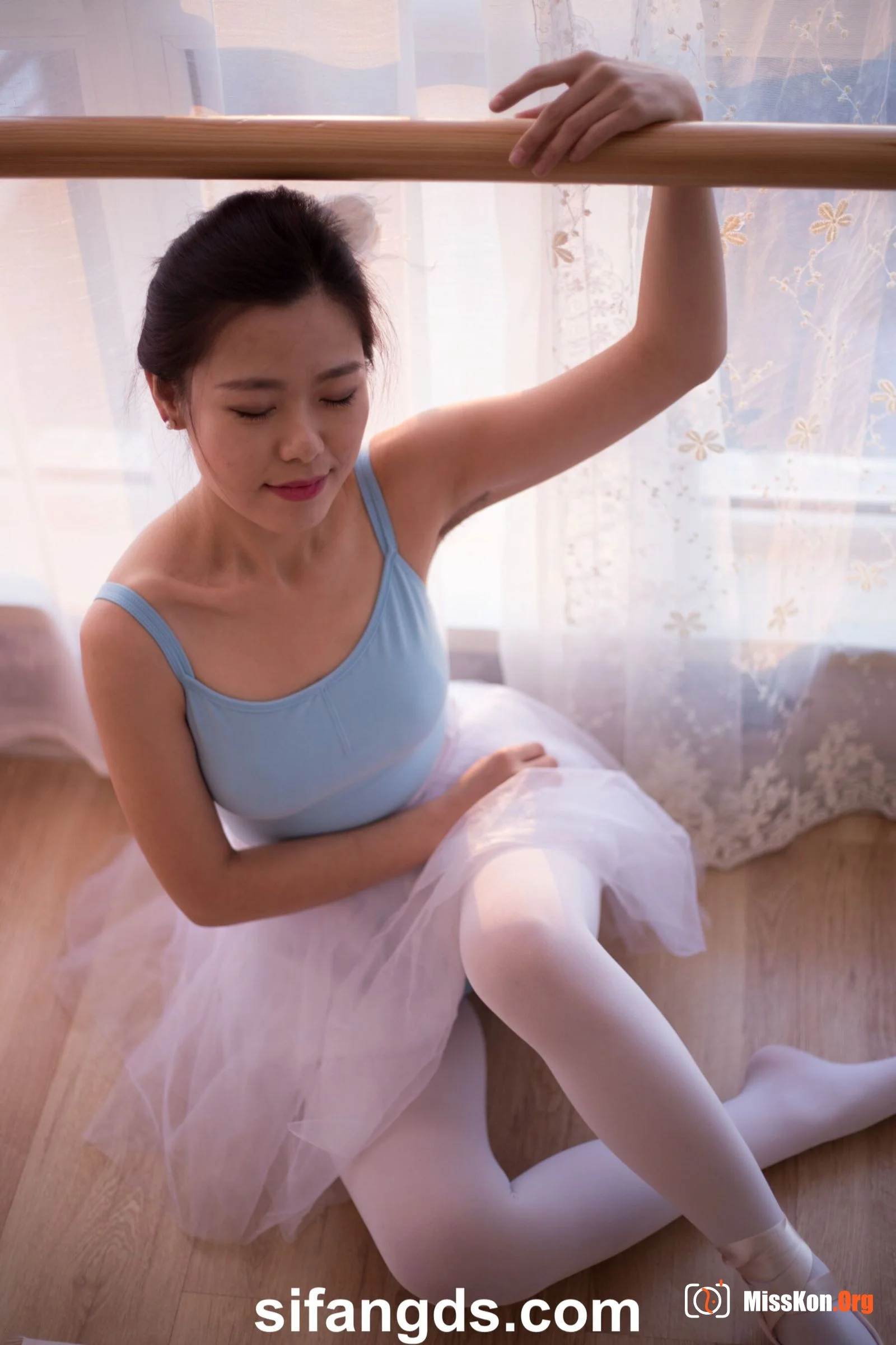 Photographer leaks amateur private photos (ballet) - Photo 7