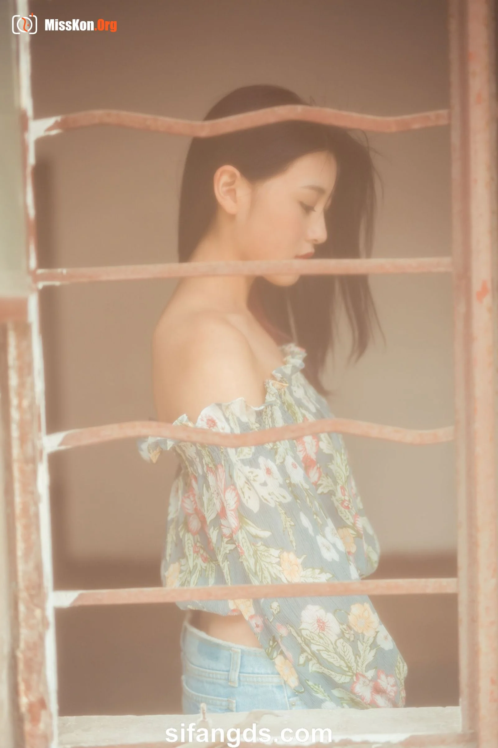 Photographer leaks amateur private photos (Cheongsam girl) - Photo 2