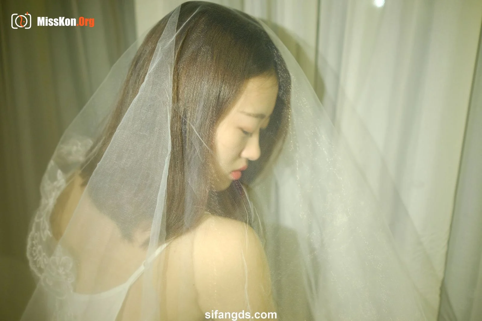 Photographer leaks amateur private photos (Couple Hotel Night Shoot) - Photo 12