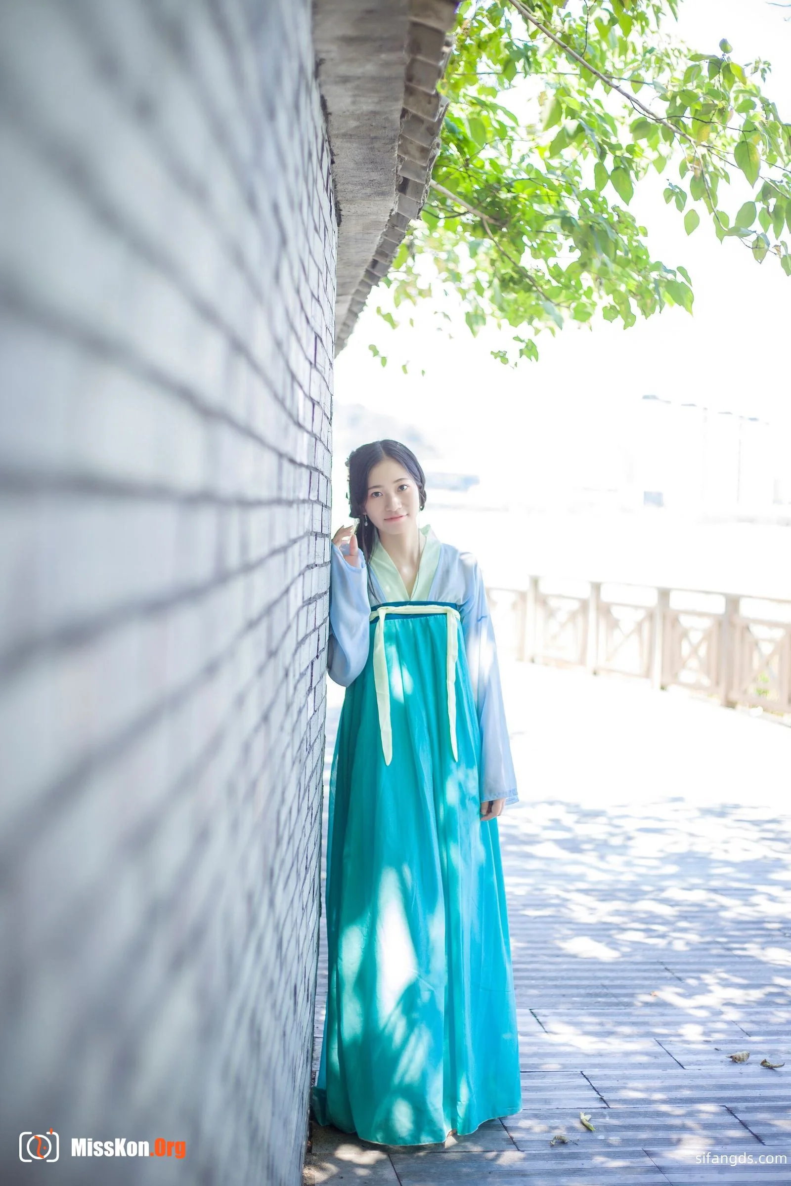 Photographer leaks amateur private photos: Girlfriends travel to Lijiang - Photo 5