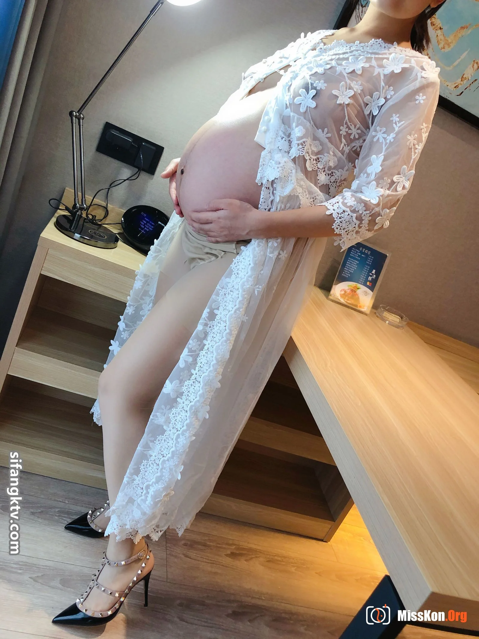 Photographer leaks large-scale private photos of pregnant women (3) - Photo 14