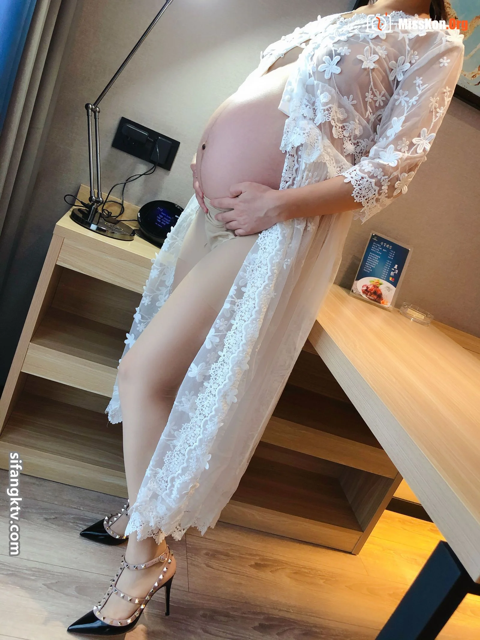 Photographer leaks large-scale private photos of pregnant women (3) - Photo 15