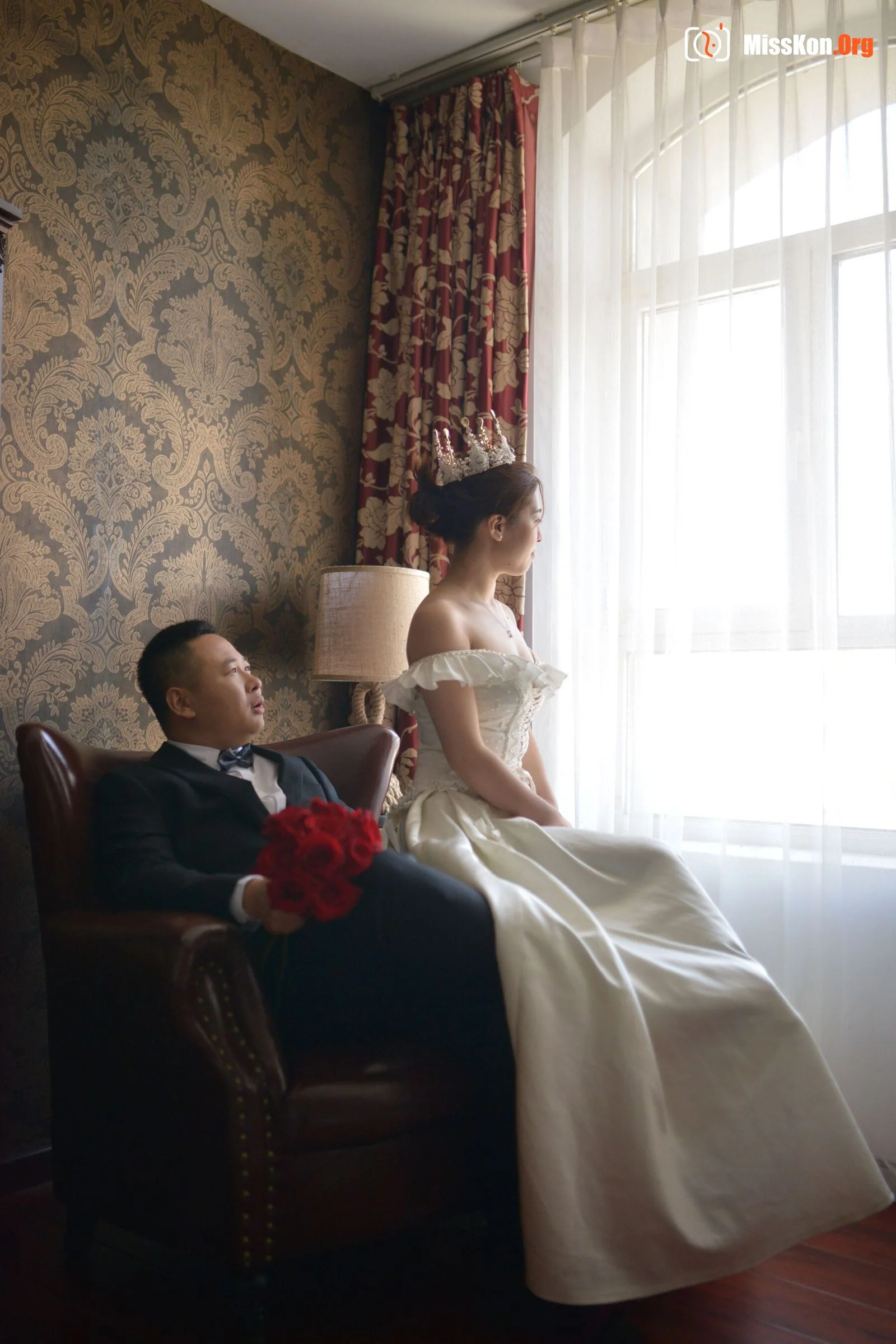 Photographer leaks nude wedding photos of young couple (2017-04-22) - Photo 2