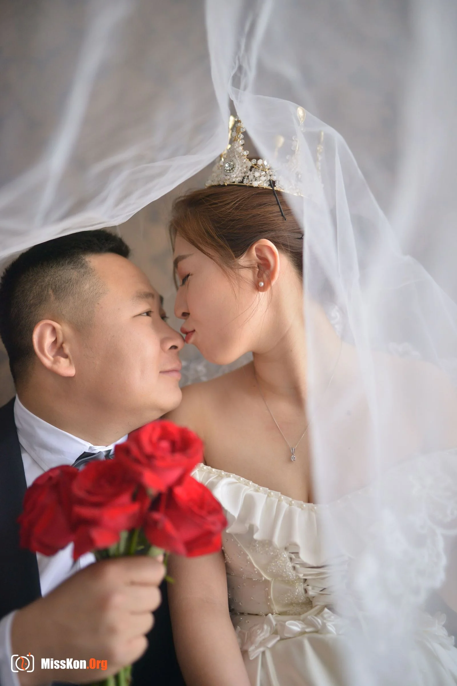 Photographer leaks nude wedding photos of young couple (2017-04-22) - Photo 4