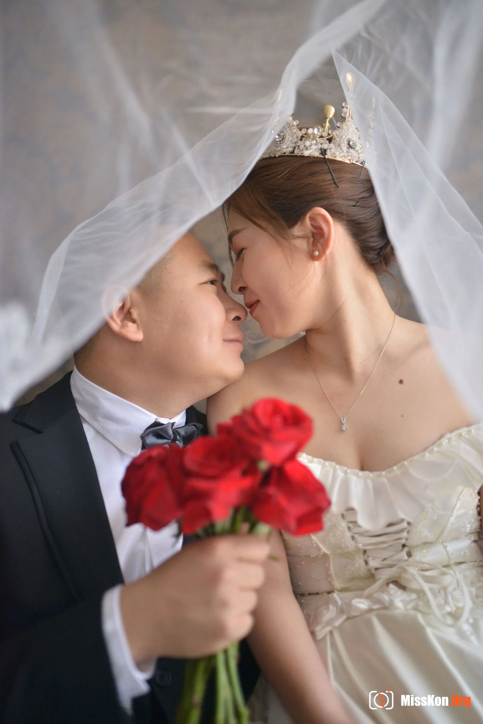 Photographer leaks nude wedding photos of young couple (2017-04-22) - Photo 7