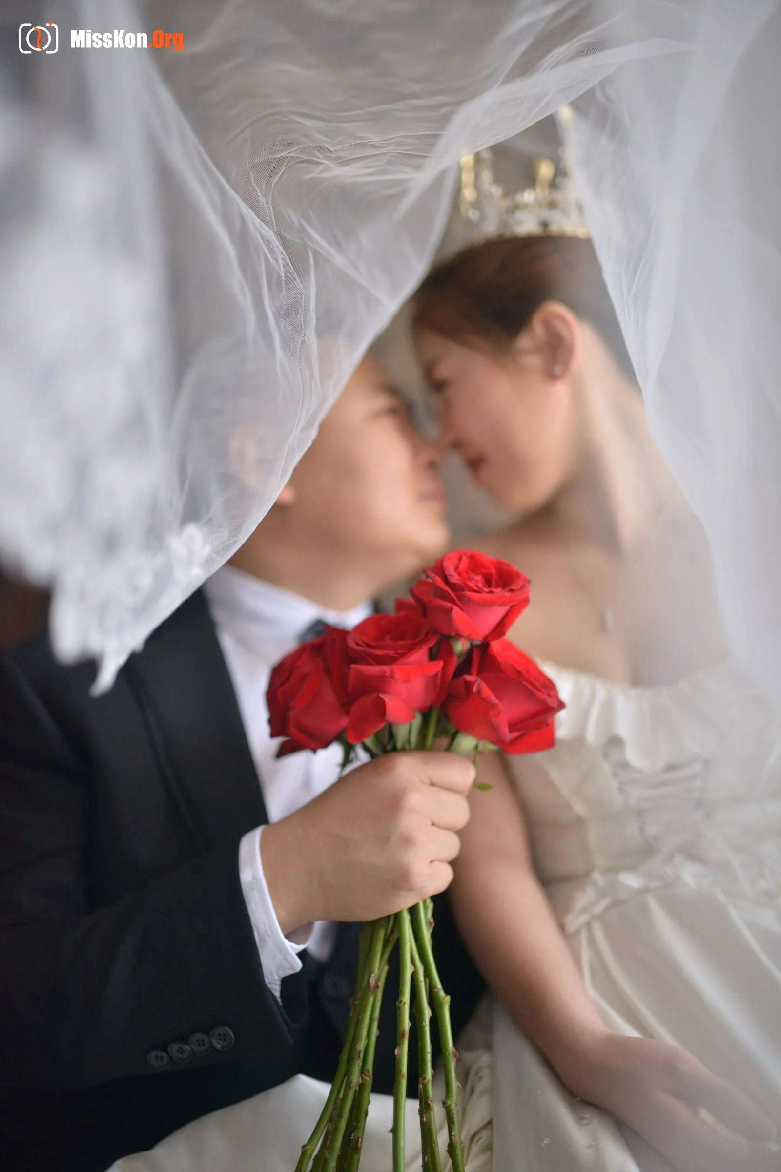 Photographer leaks nude wedding photos of young couple (2017-04-22) - Photo 9